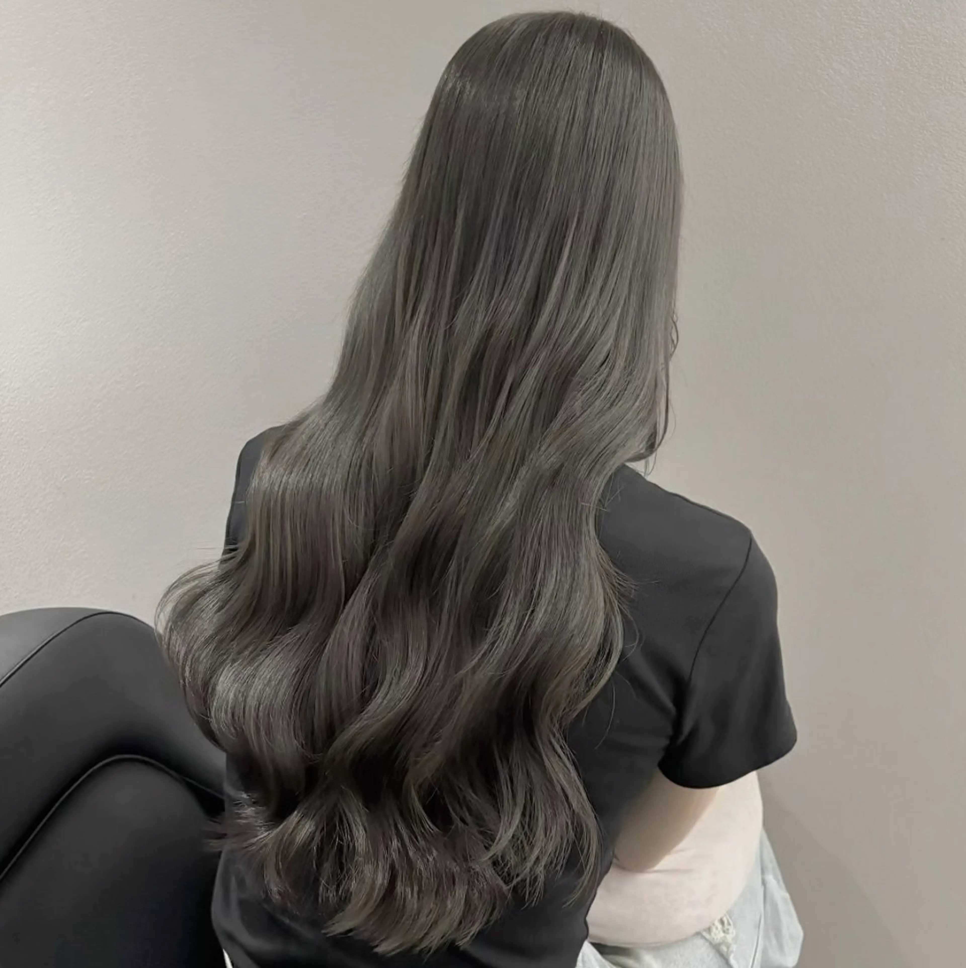 ロング カラー カット ヘアカラー トリートメント akiho/透明感 カラー/グレージュのヘアスタイル