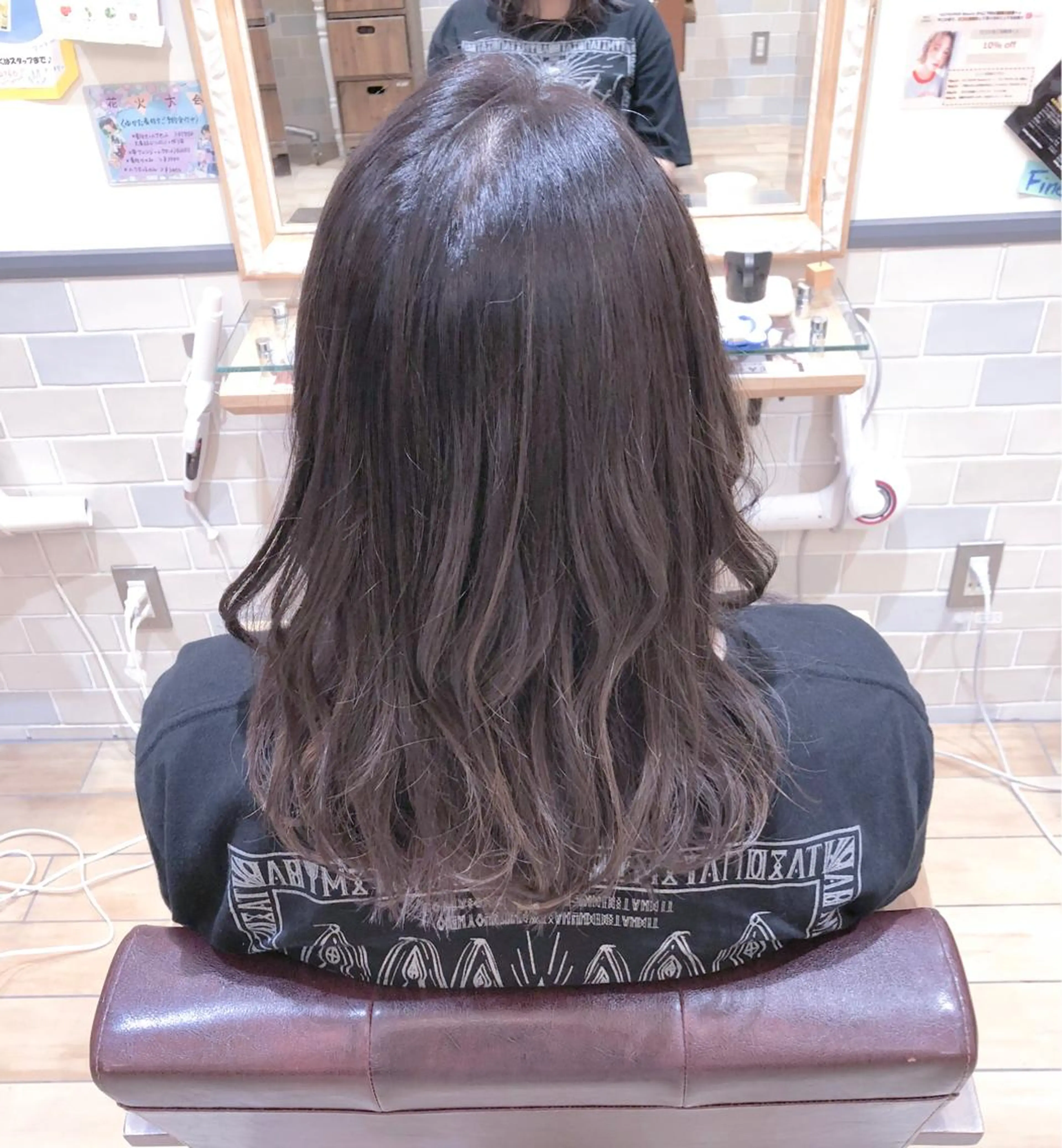 ミディアム カラー アッシュ ダークアッシュ インナーカラー パープルカラー パープルアッシュ un所属・un 溝の口 伊豆本のマツエク・マツパデザイン