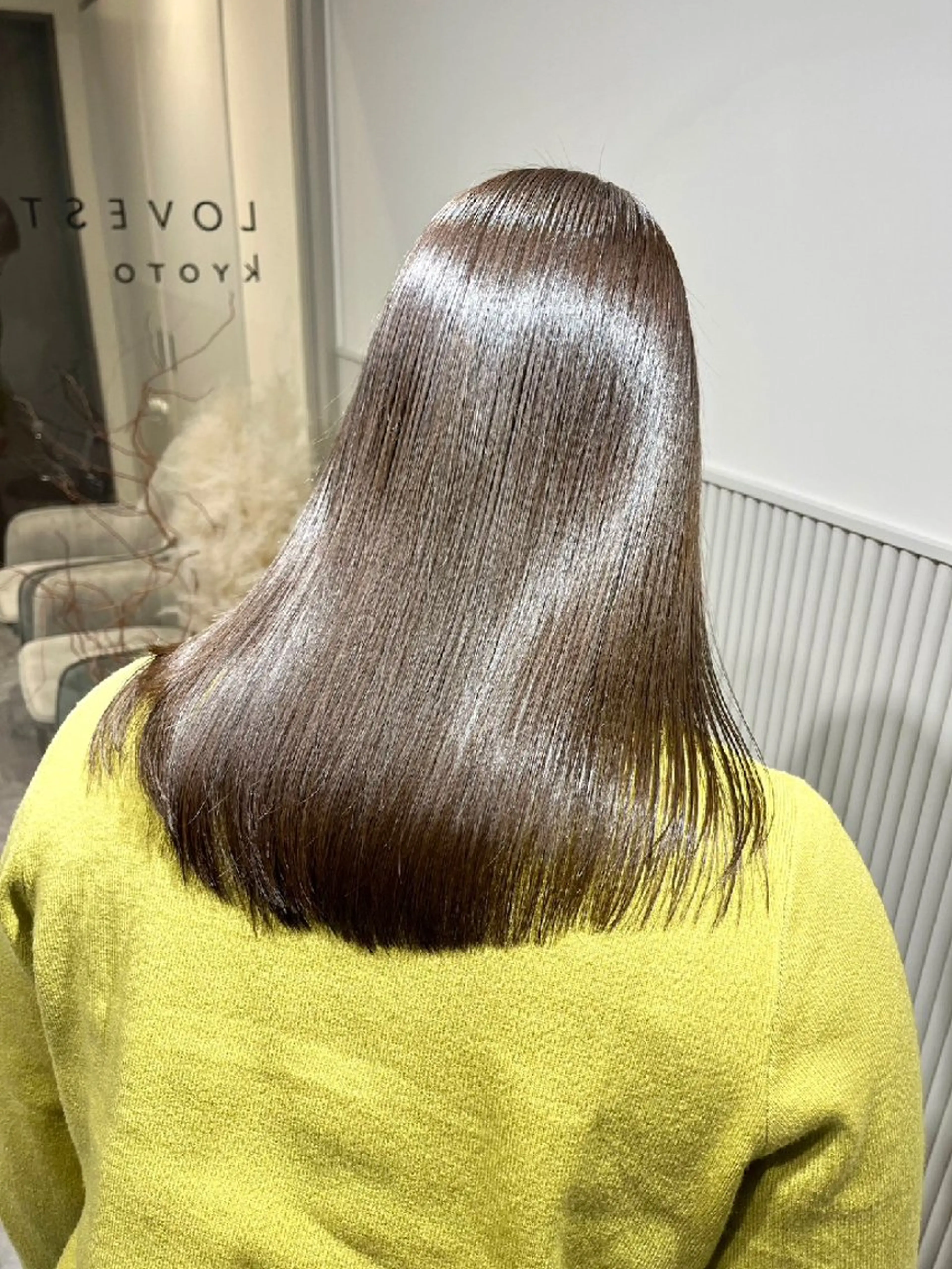 セミロング LOVEST クロサカ ユウナのヘアスタイル