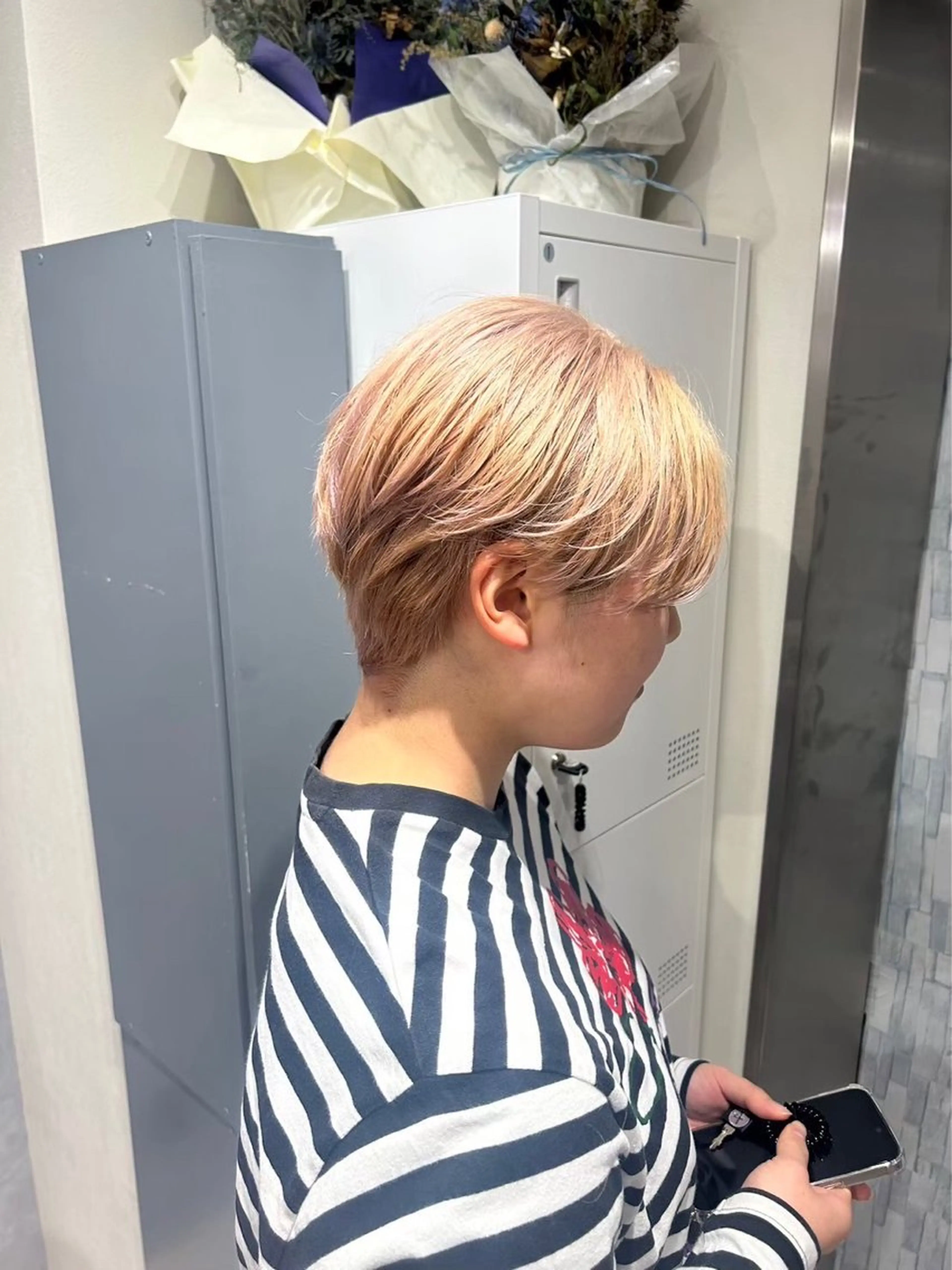 ショート 🐶カラー特化🌈 池袋/ハイトーン/陸のヘアスタイル