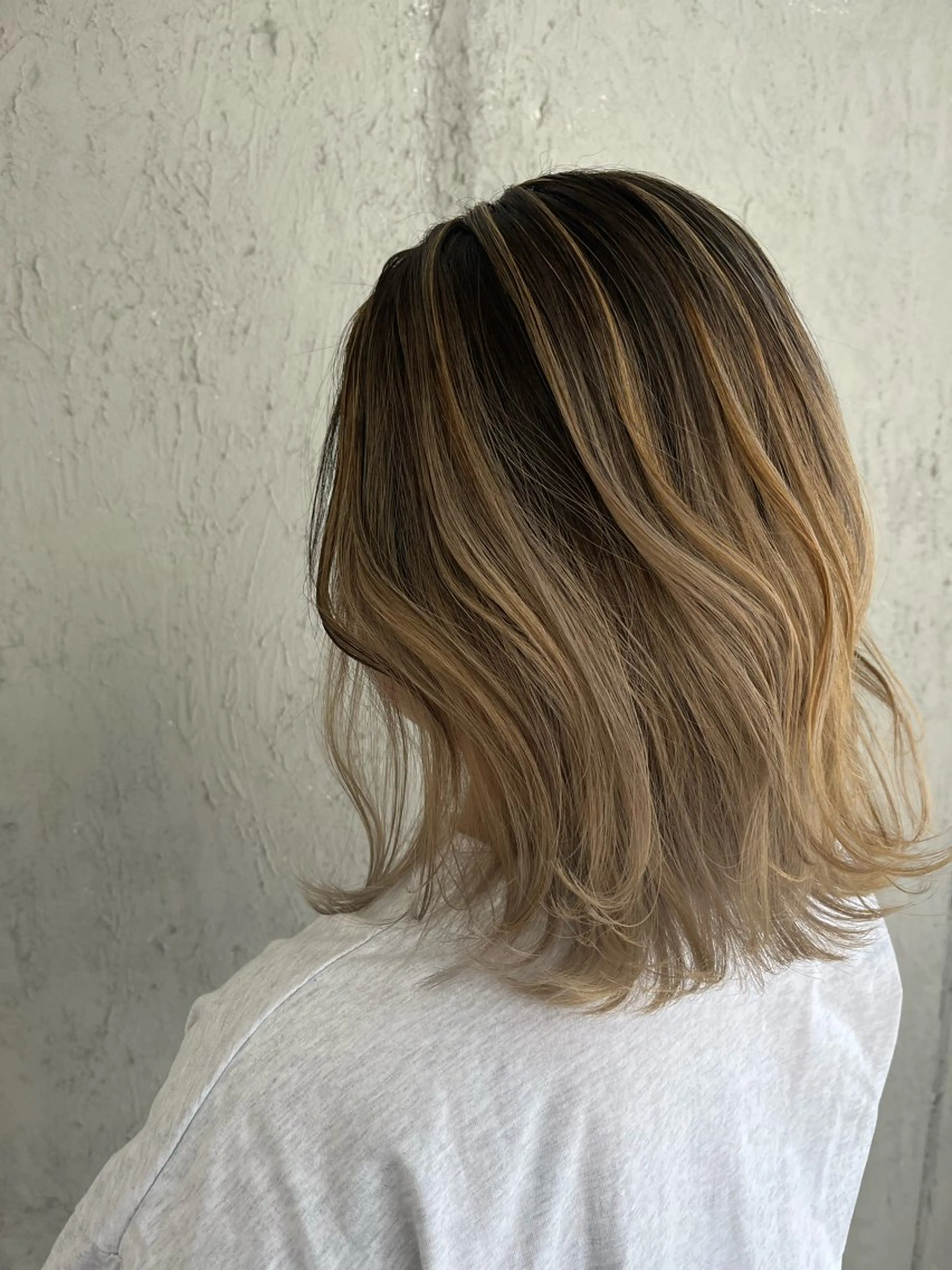 ミディアム Mariana雛/ ブリーチ/ハイライトのヘアスタイル