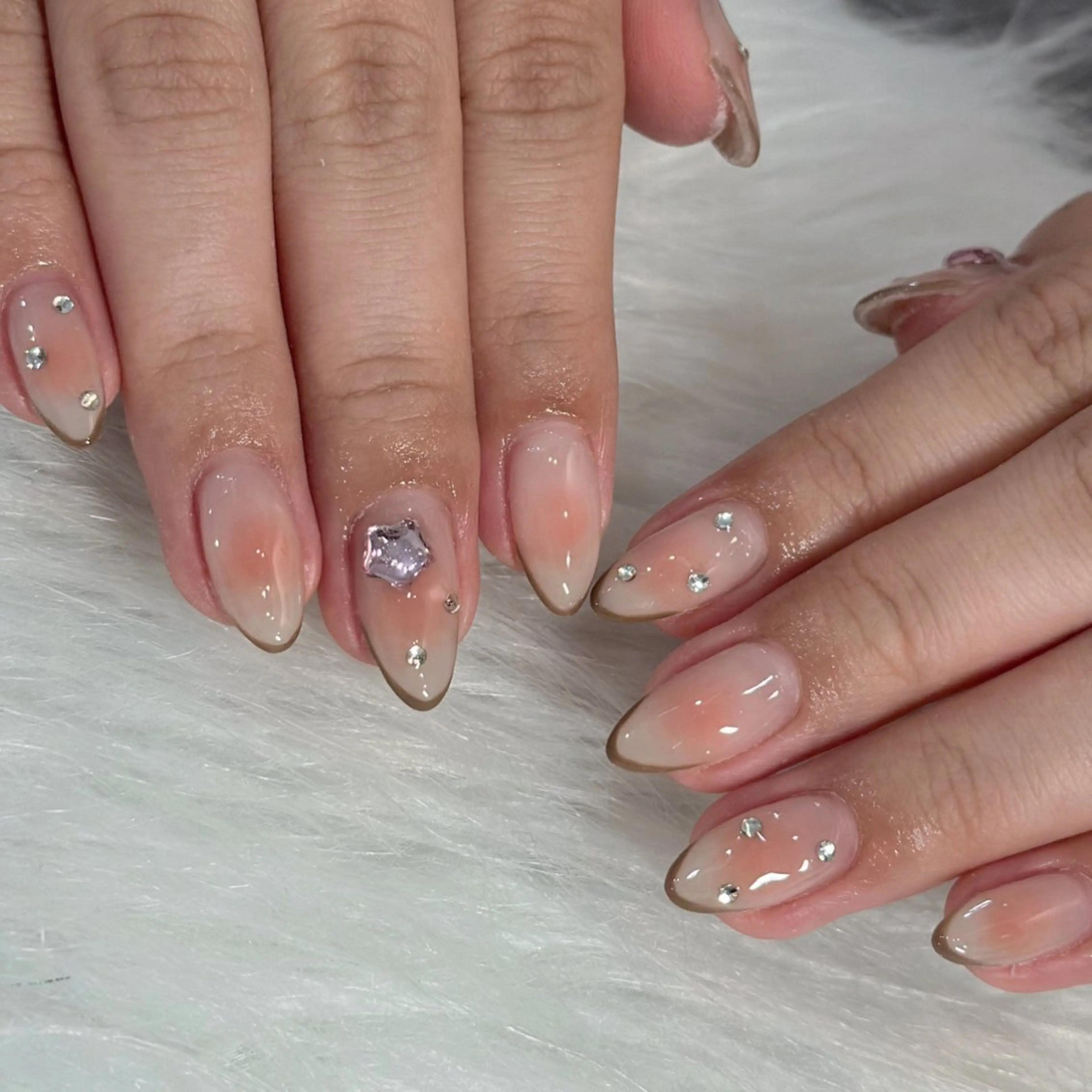 ネイル ハンドネイル LAVISH nanamiのネイルデザイン