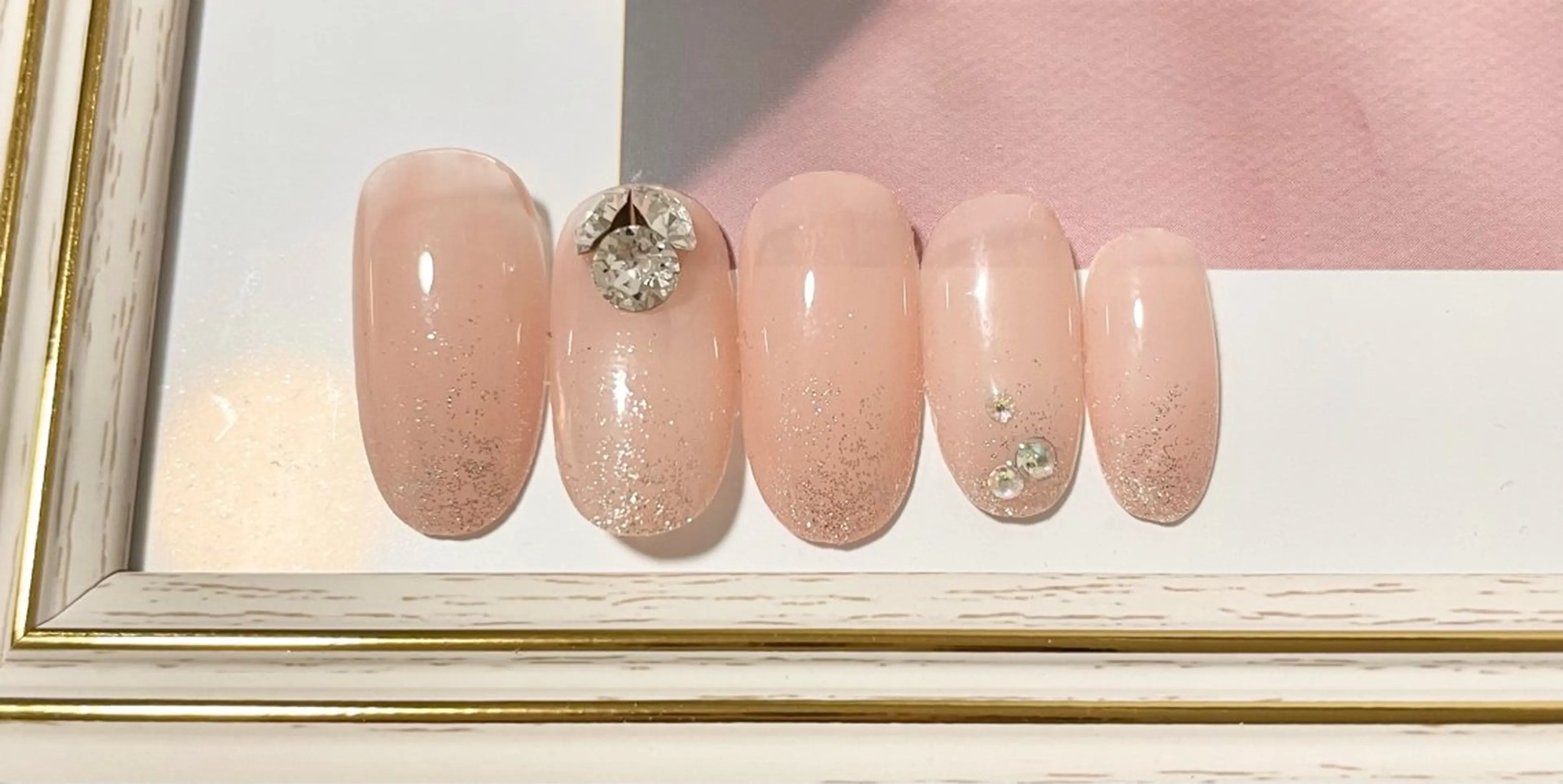 ネイル ストーンネイル ハンドネイル nailsalon VENUSのネイルデザイン
