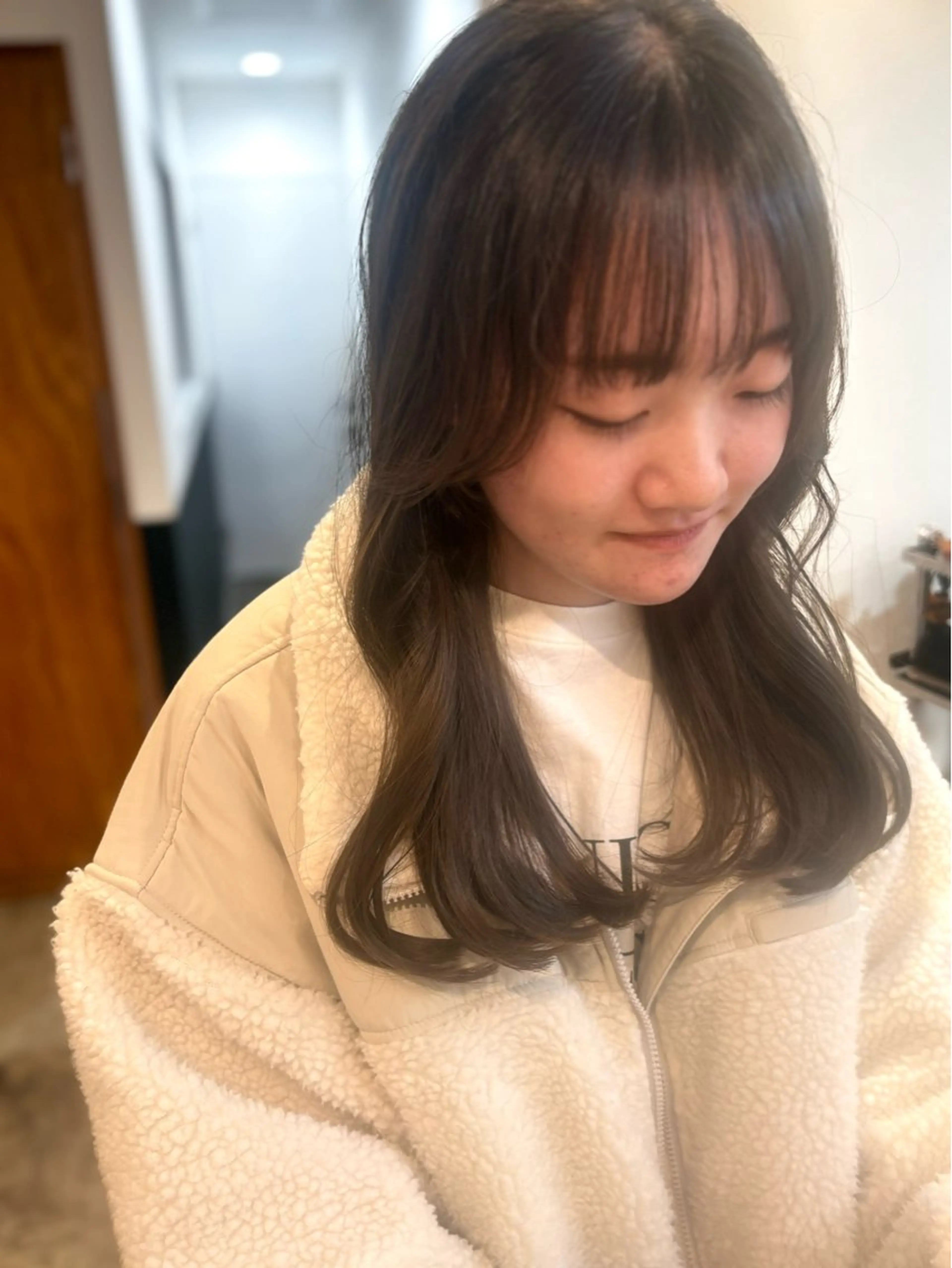 ロング 顔まわりレイヤー 顔周りカット レイヤーカット ☁️RIKA☁️ @ri2_____bのヘアスタイル