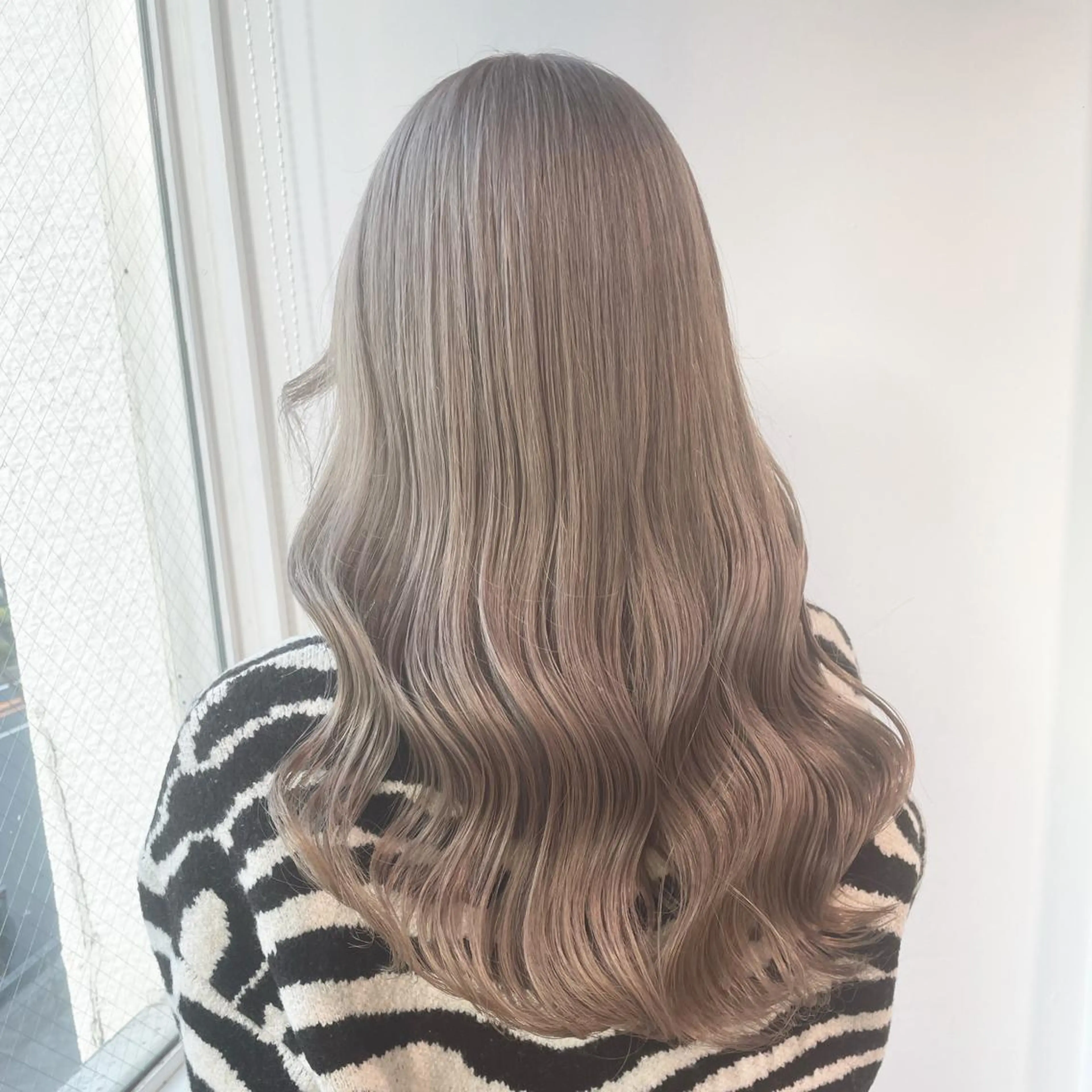 ロング ヘアカラー ヘッドスパ 🪞韓国🤍大人っぽ 艶髪🤍FRUITSのヘアスタイル