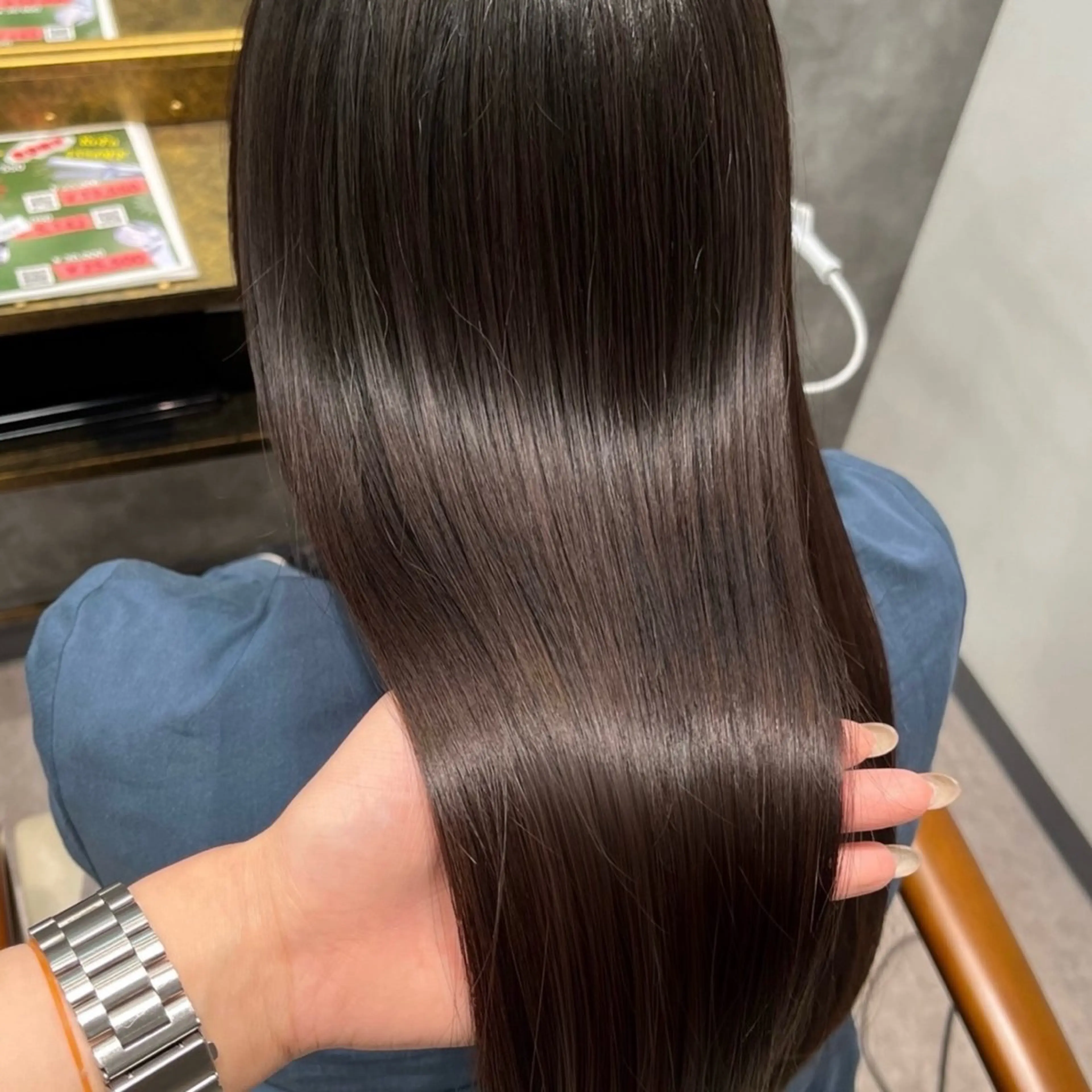 セミロング 勝 瑞貴のヘアスタイル