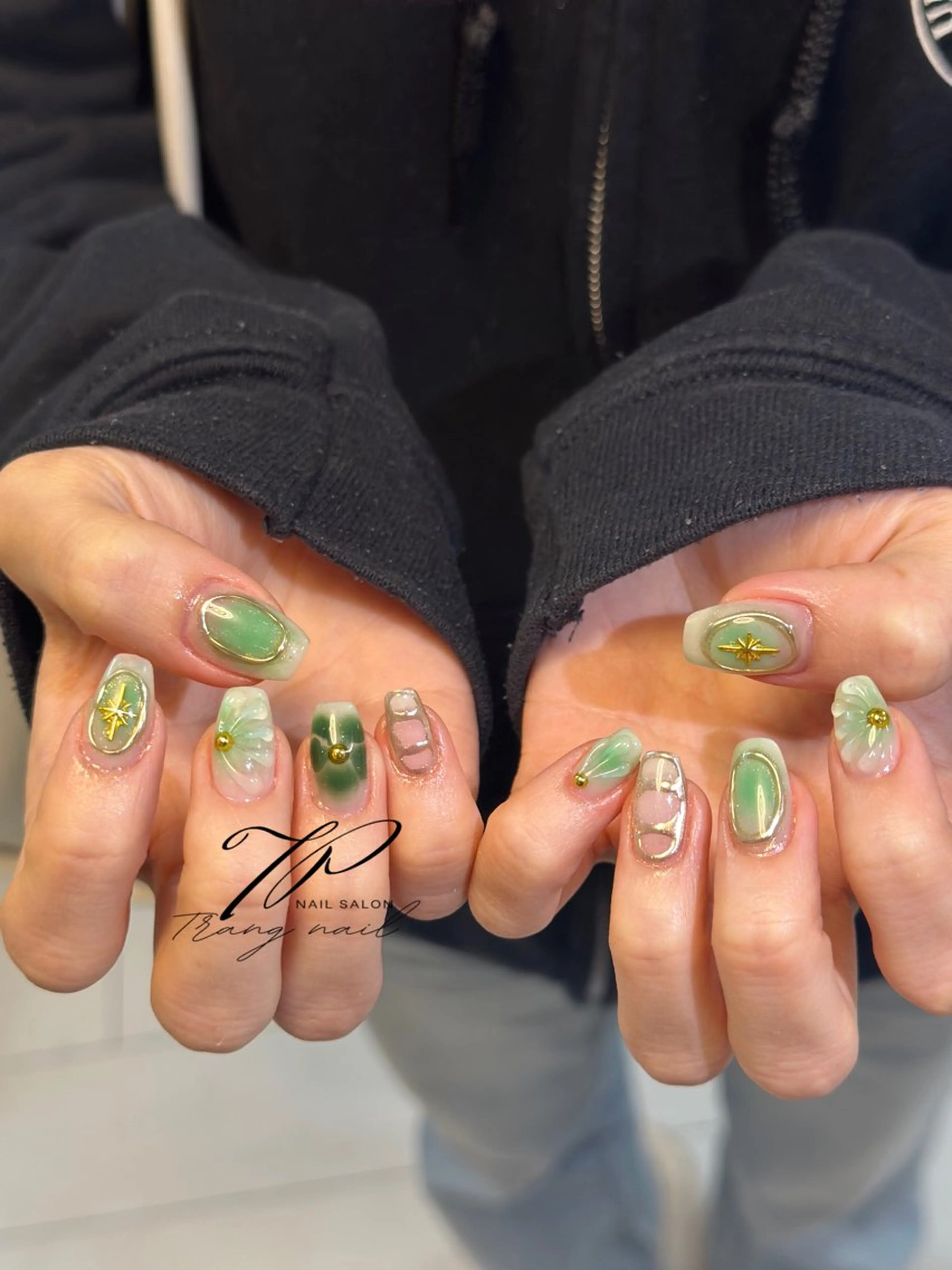 ネイル チークネイル フレンチネイル グラデーション マグネットネイル ミラーネイル ハンドネイル Trang nailのネイルデザイン