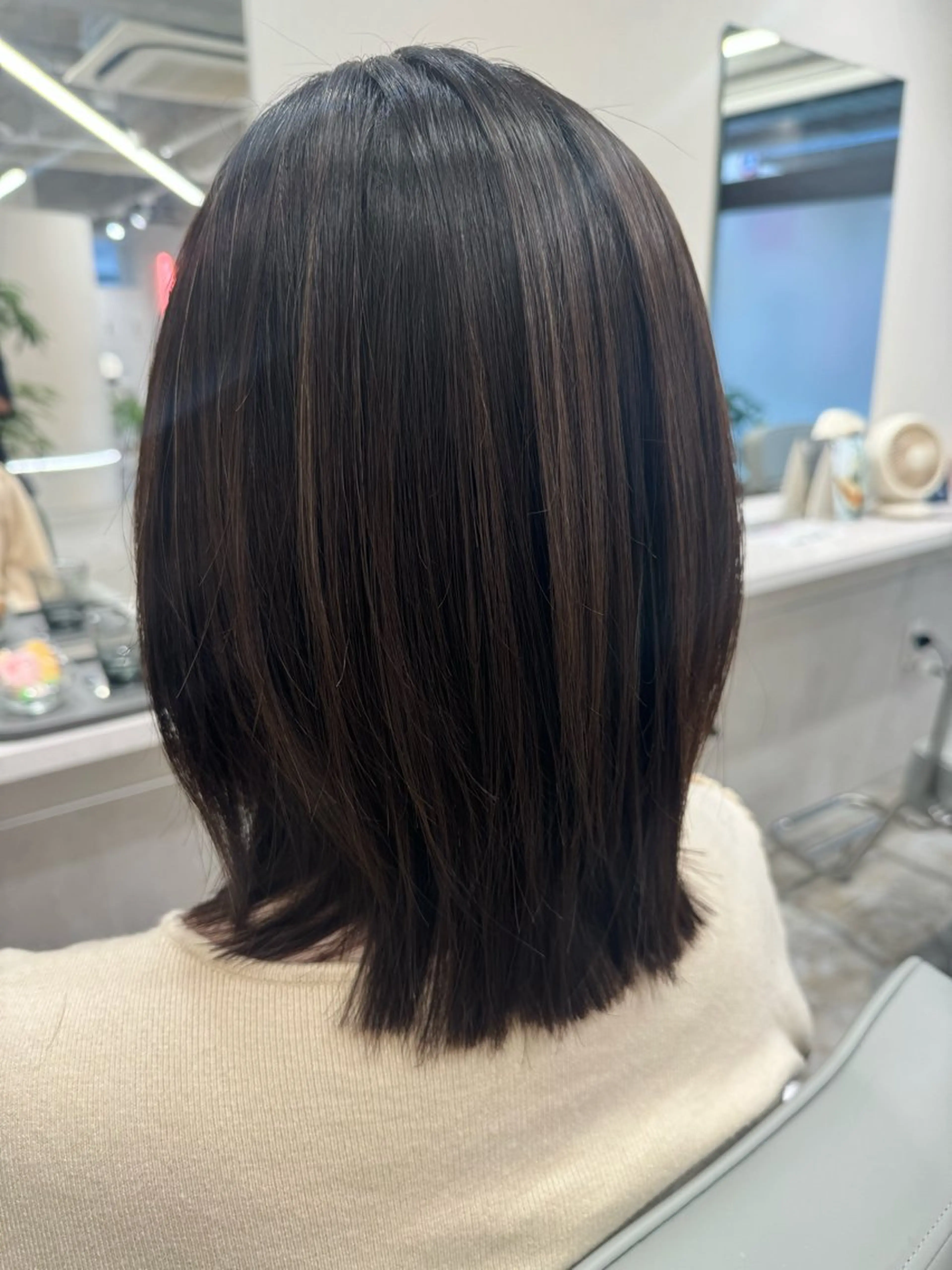ミディアム 縮毛矯正 ena 縮毛矯正×髪質改善のヘアスタイル