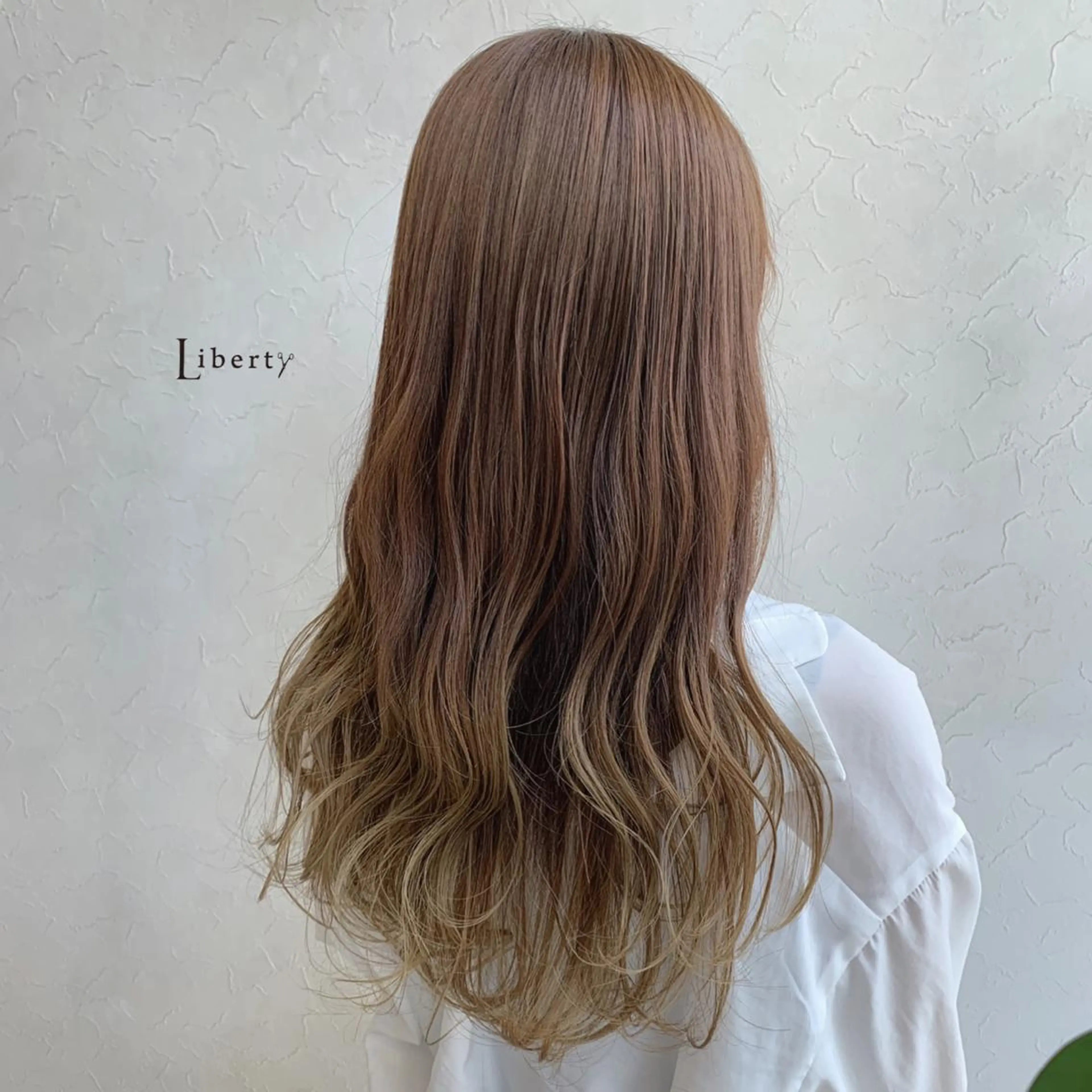 ロング カラー グラデーションカラー Liberty 店長 TAJIMAのヘアスタイル