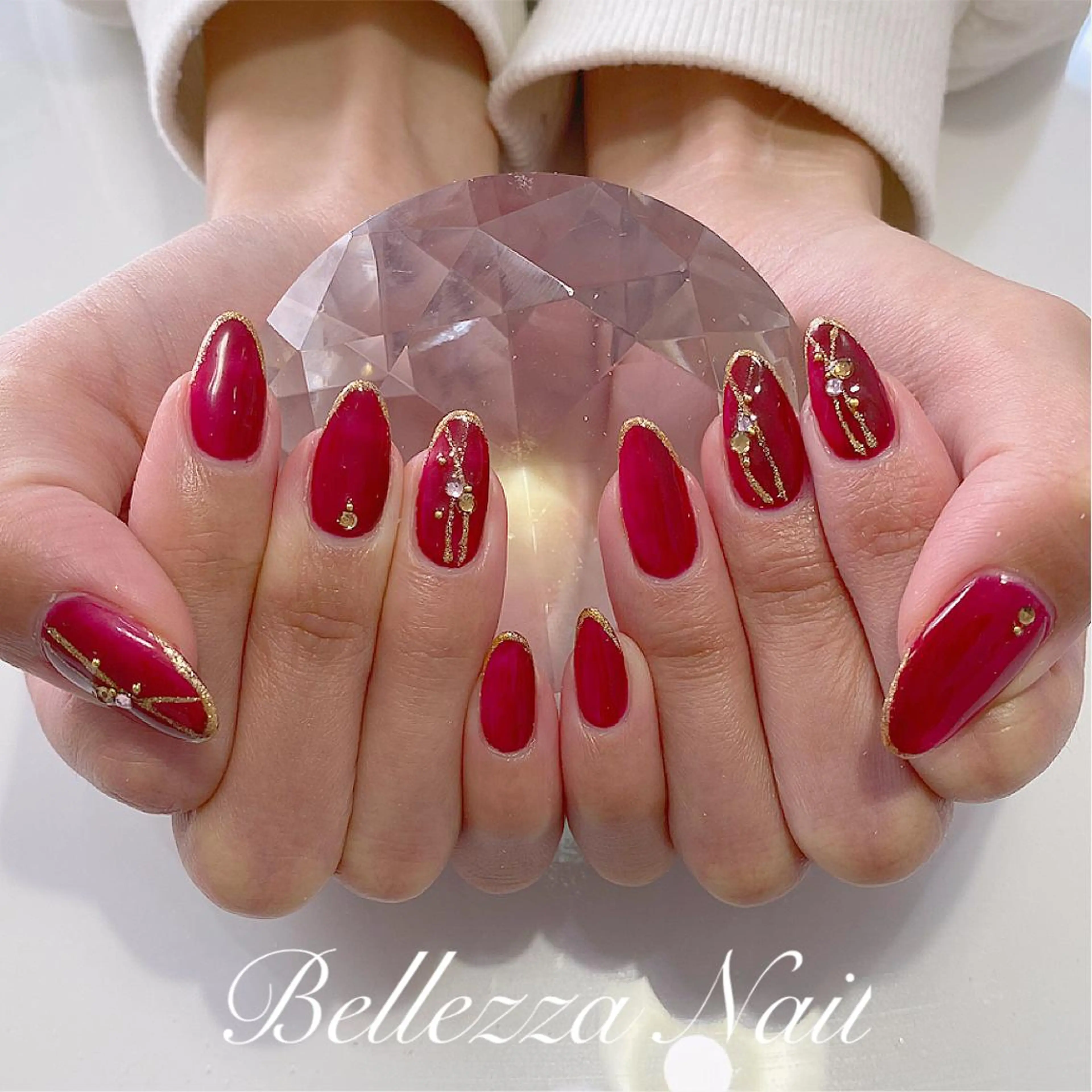 ネイル アートネイル 赤色 Bellezza Nailのネイルデザイン