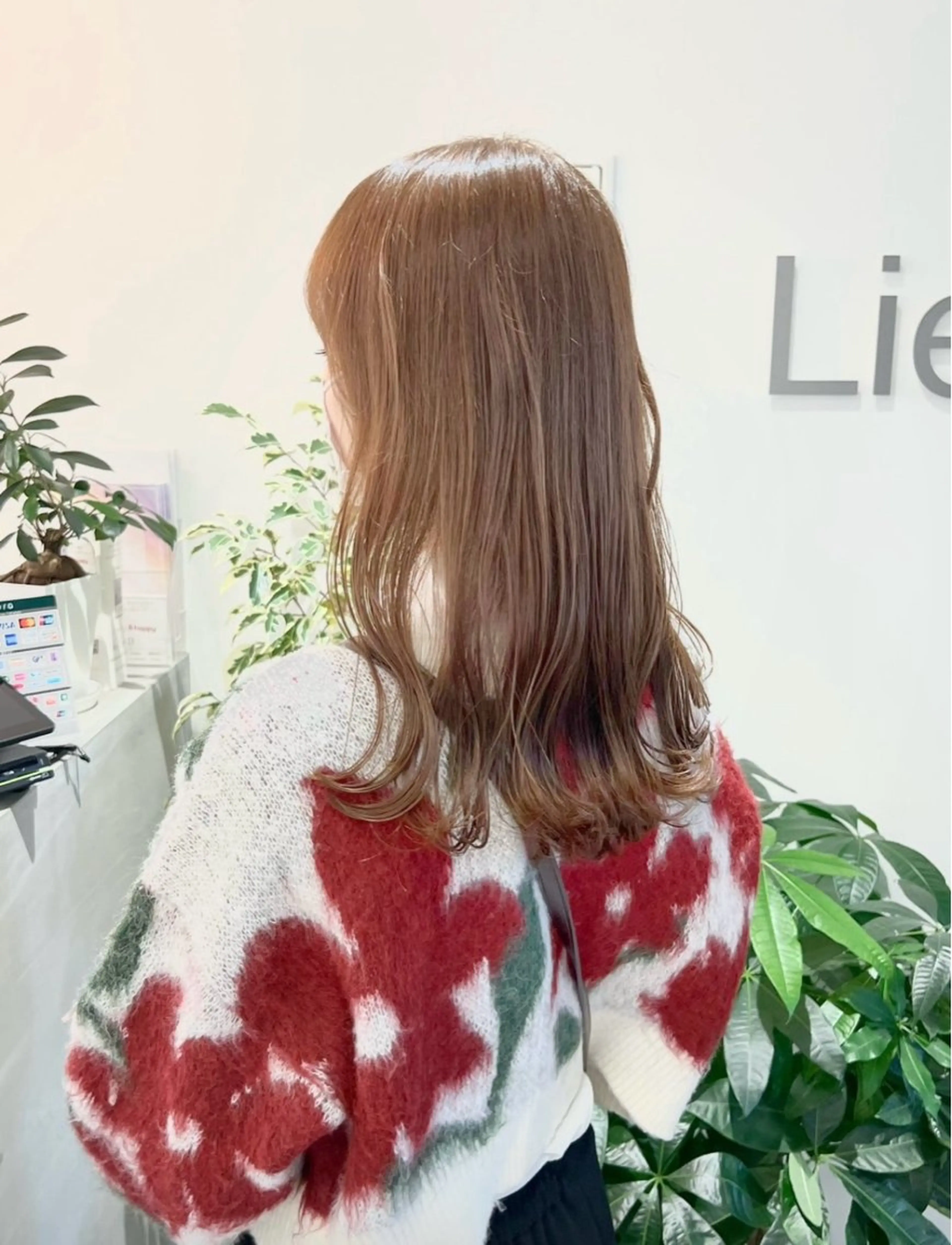 カラー Akane lienのヘアスタイル