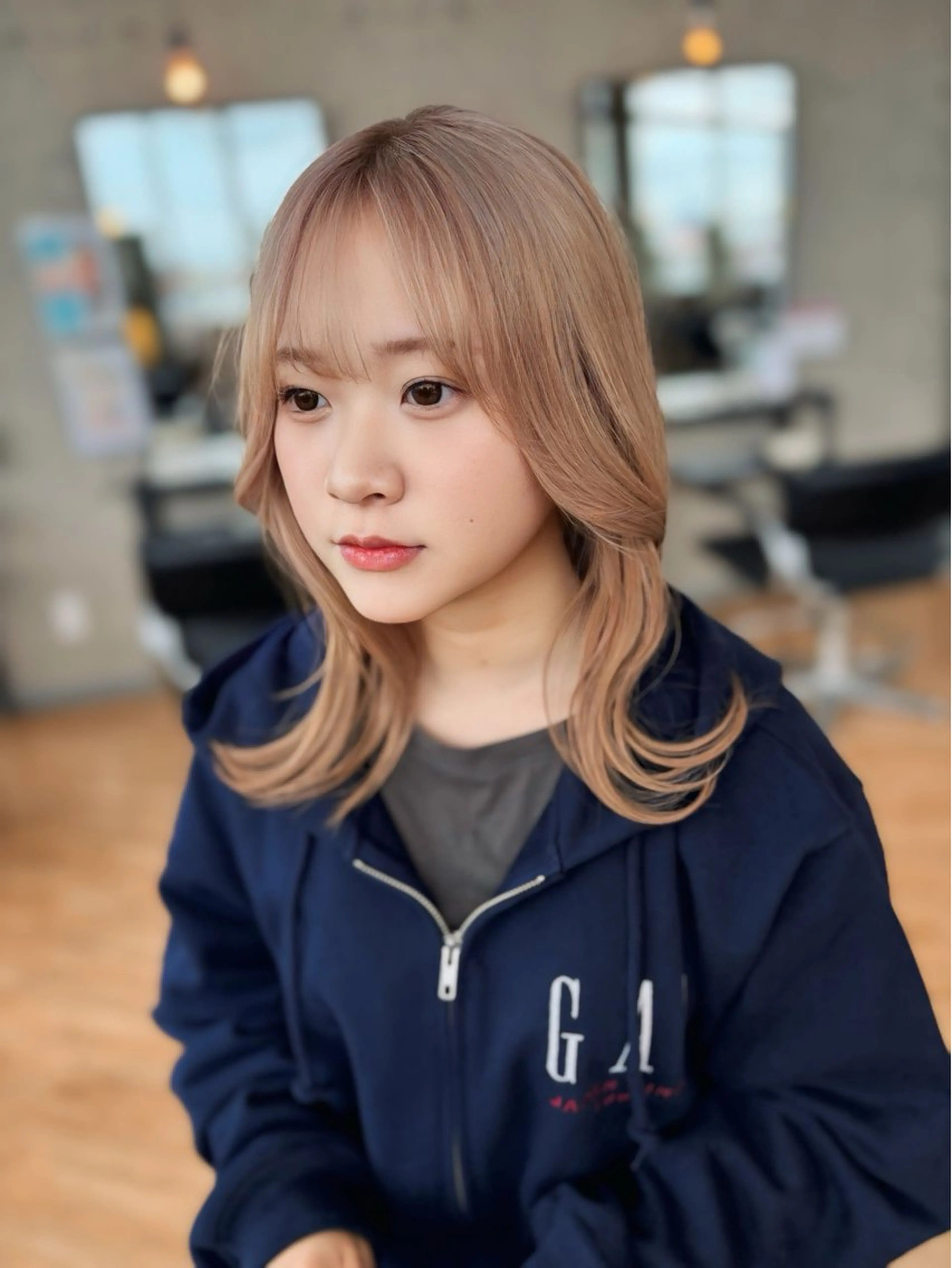 ミディアム カラー ヘアカラー LIFE 本店所属・ハイトーン×韓国 レイヤー/ 小林達哉のヘアスタイル