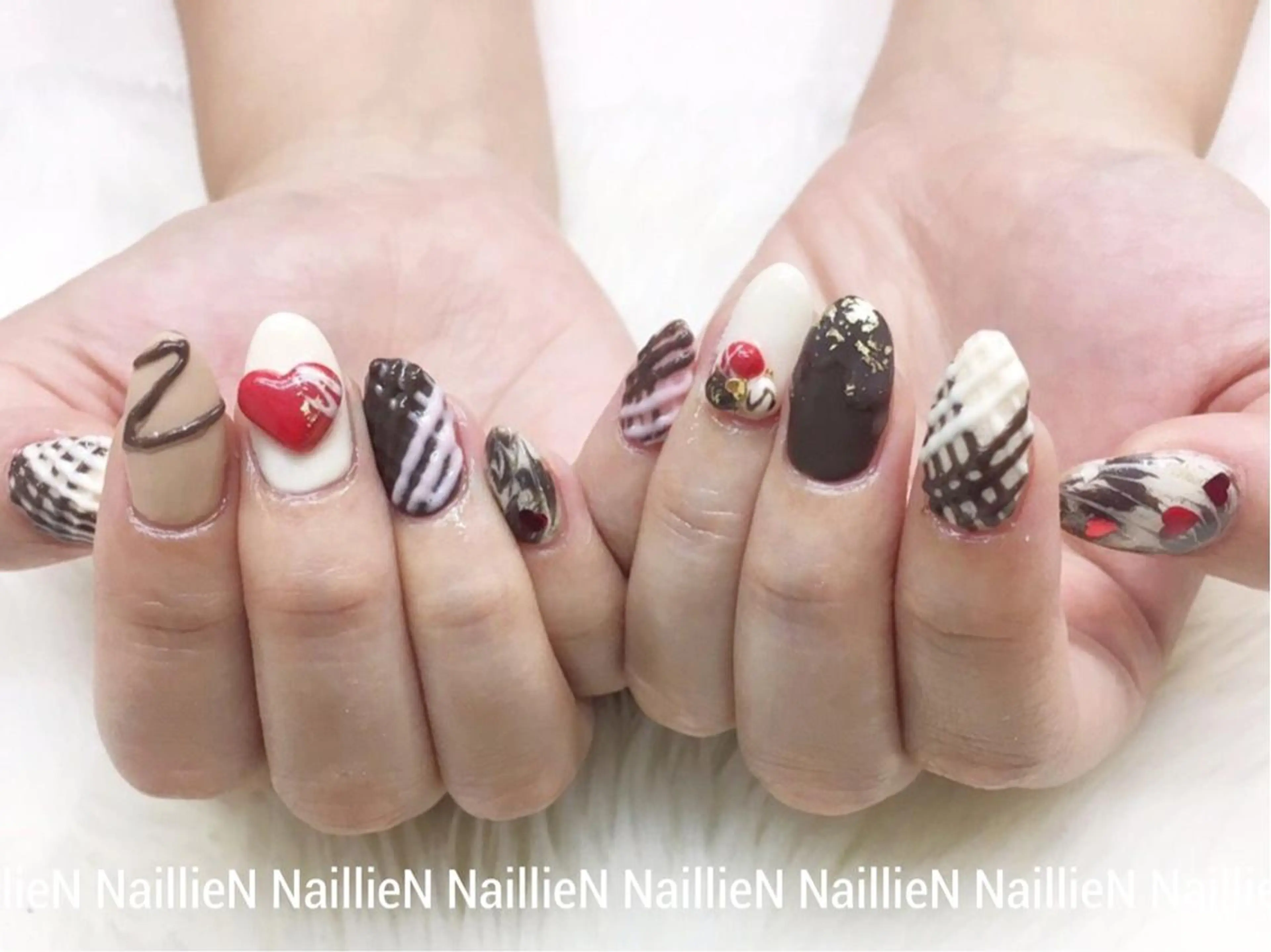 ネイル バレンタイン ハンドネイル Nail lieNのネイルデザイン