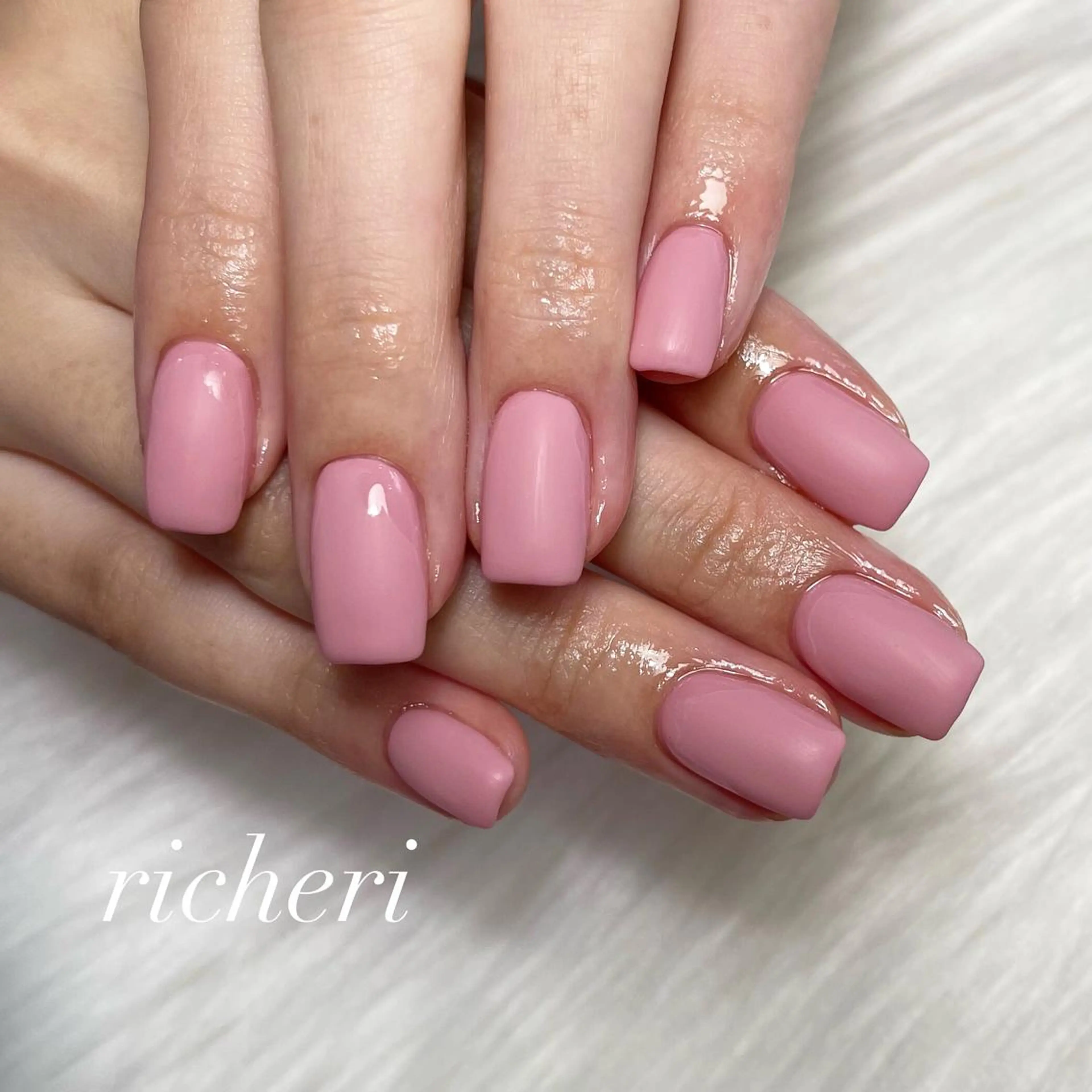 ミディアム ネイル 韓国風ヘア アートネイル フレンチネイル ジェルネイル ガラスフレンチ richeri beautyのエステ・リラクイメージ