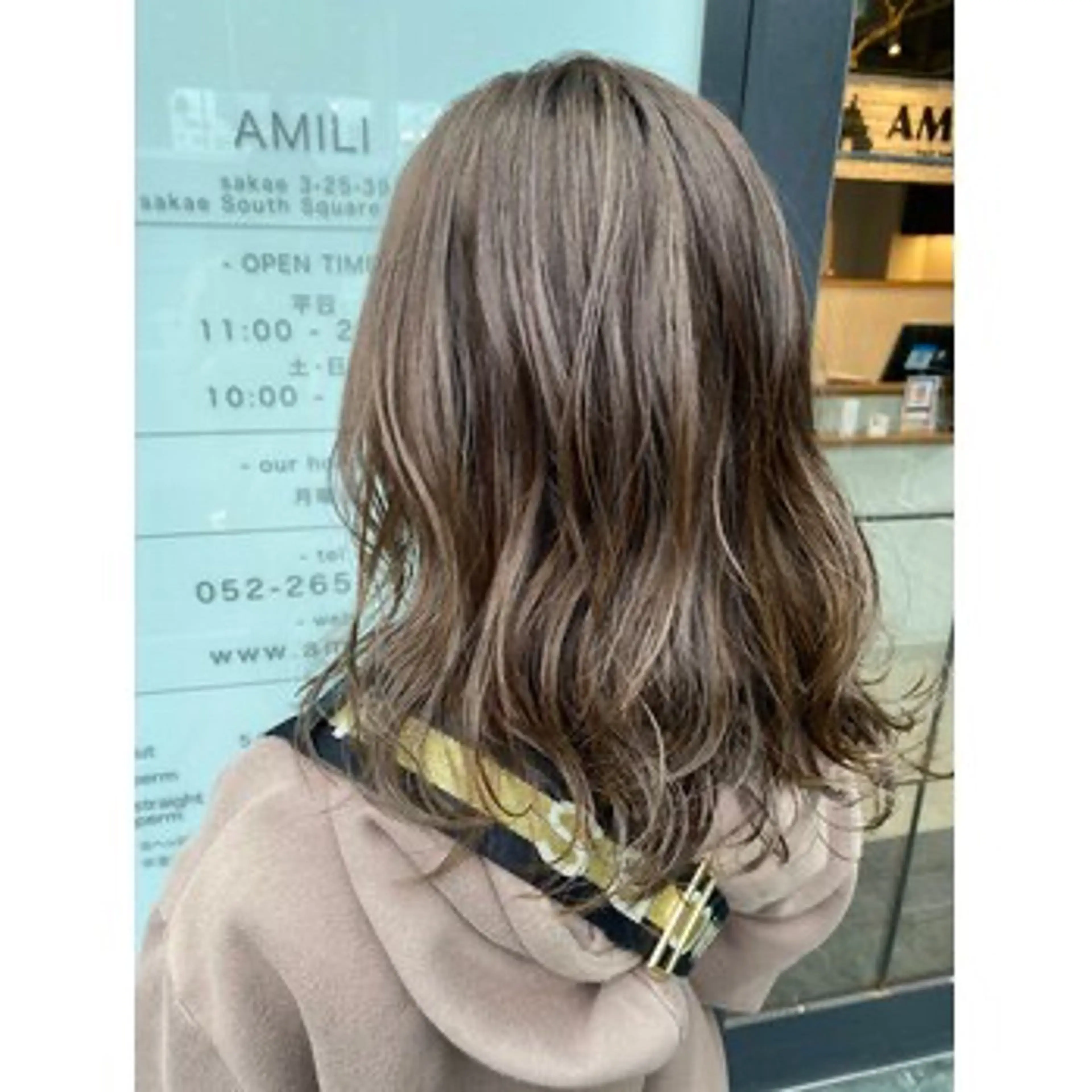 セミロング ハイライト スタイリスト まことのヘアスタイル