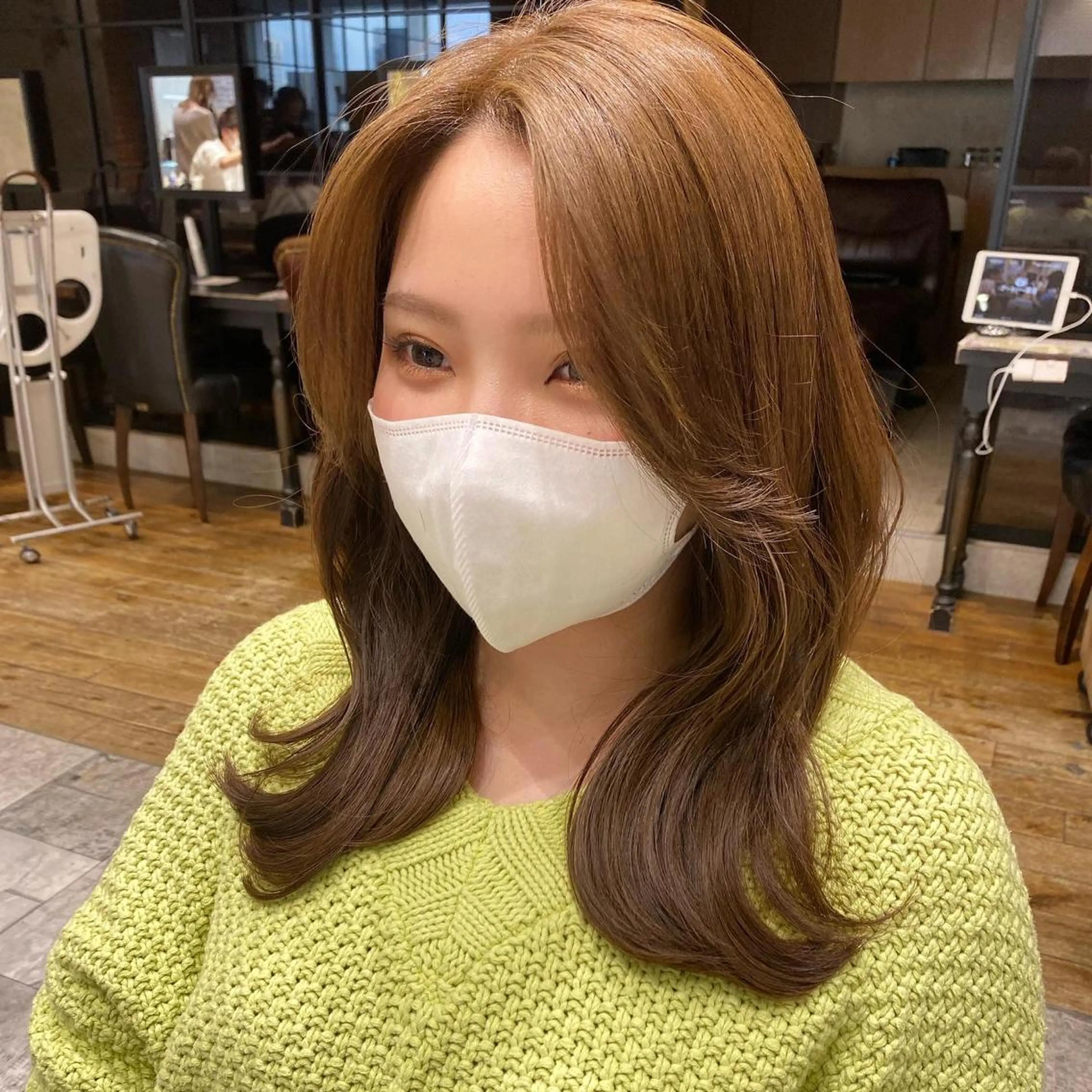 セミロング カラー ベージュカラー ミルクティーベージュ くびれヘア 顔周りカット カット ヘアカラー トリートメント 顔周り/くびれヘア 韓国ヘア💕風間るなのヘアスタイル