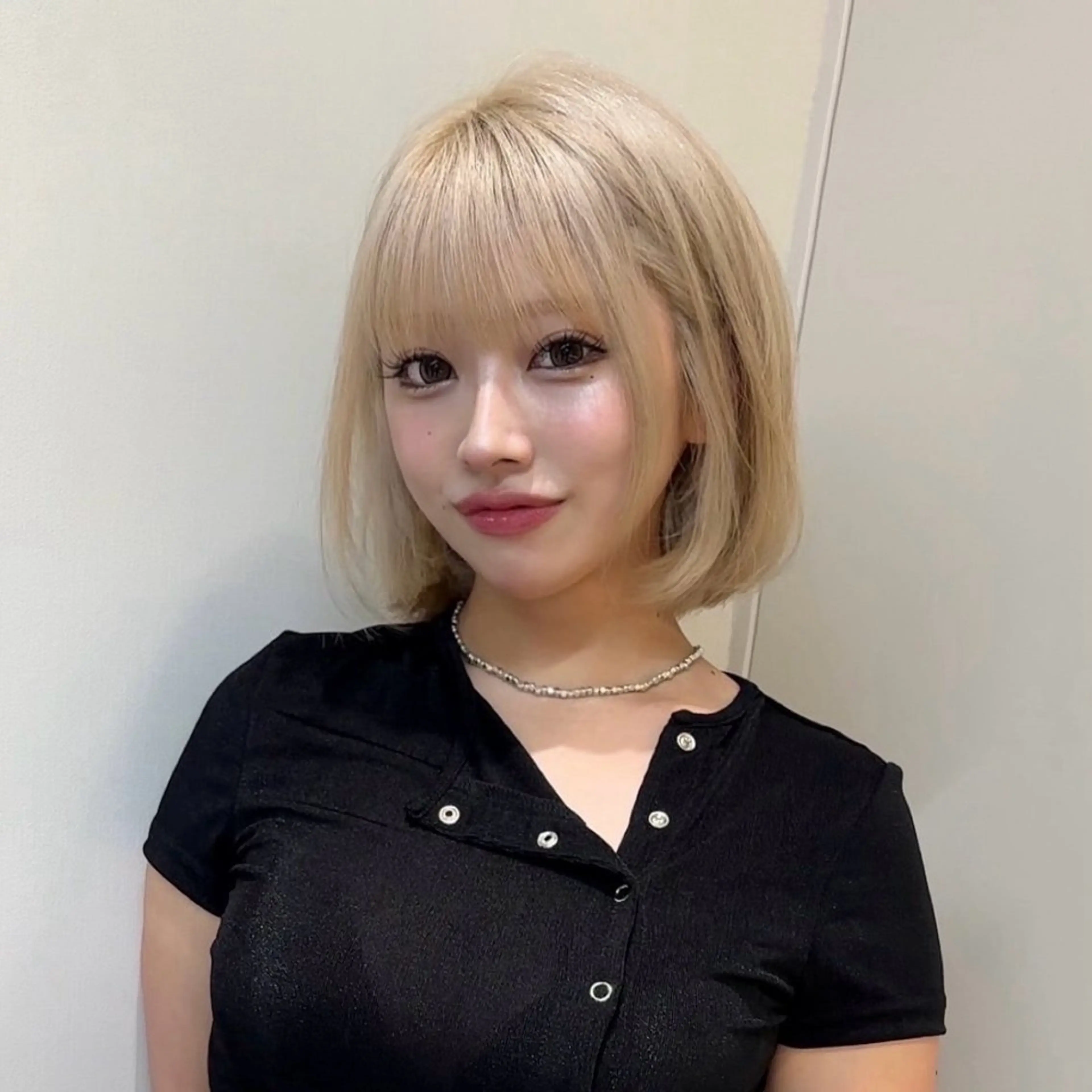 ミディアム カラー カット ヘアカラー トリートメント 似合わせカット✂️✖ 地毛風縮毛矯正のヘアスタイル