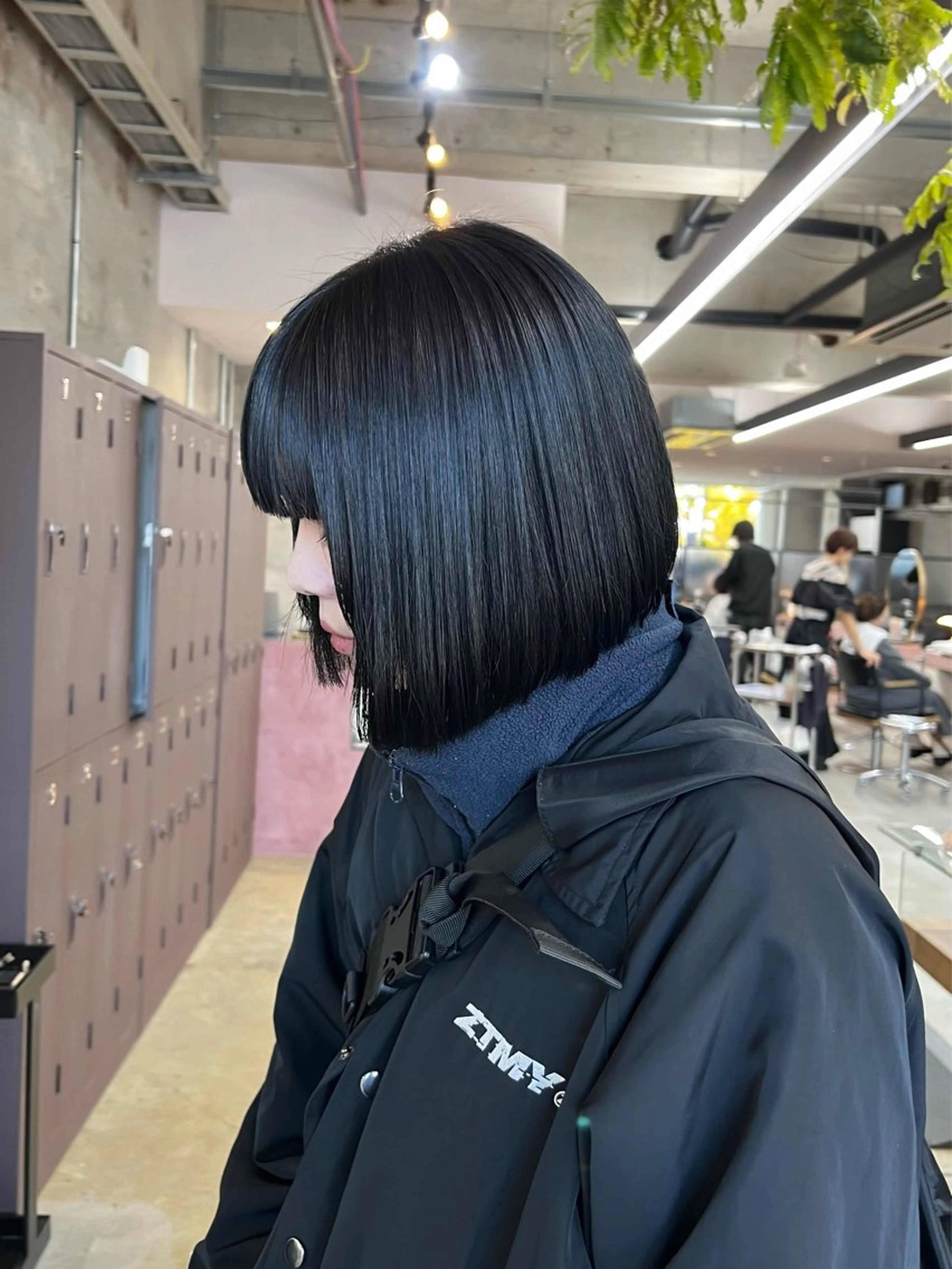 ミディアム era所属・azumi/ボブ/暖 色/オリーブ/縮毛のヘアスタイル