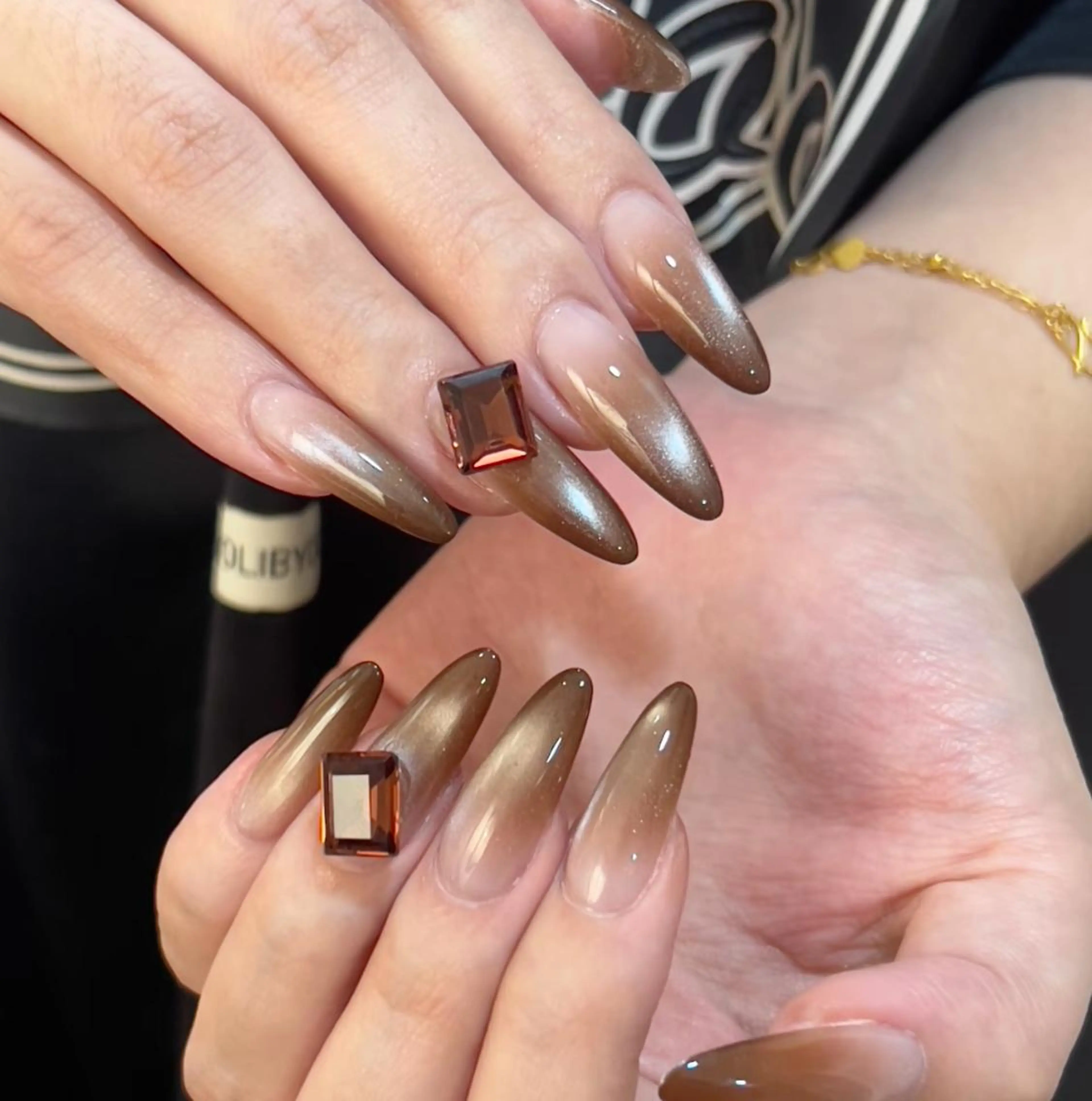 ネイル ハンドネイル 🎀 Ayaka_nailのネイルデザイン