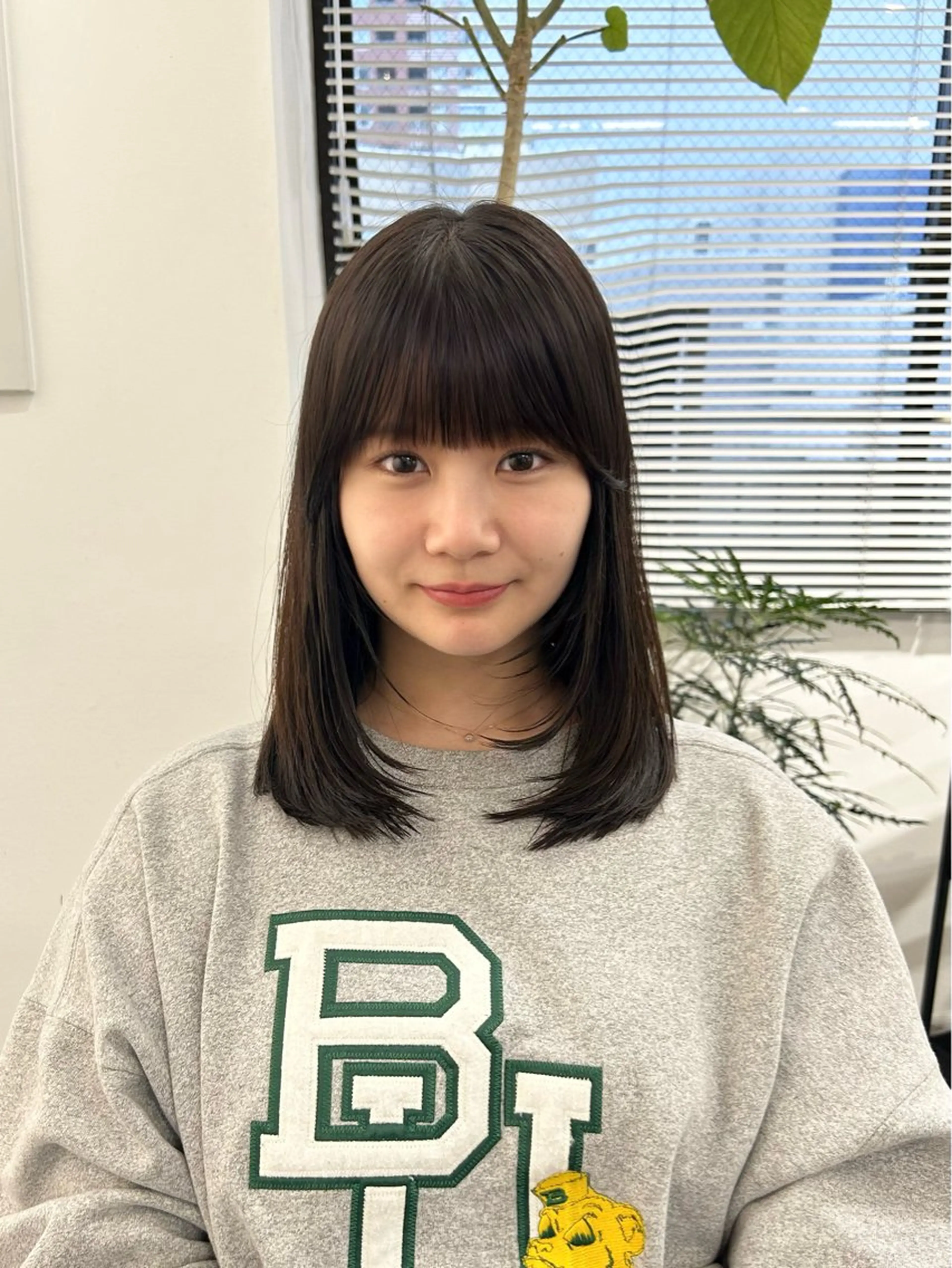 ミディアム レイヤーカット カット ❤️ショートカット ・顔周りカット❤️のヘアスタイル