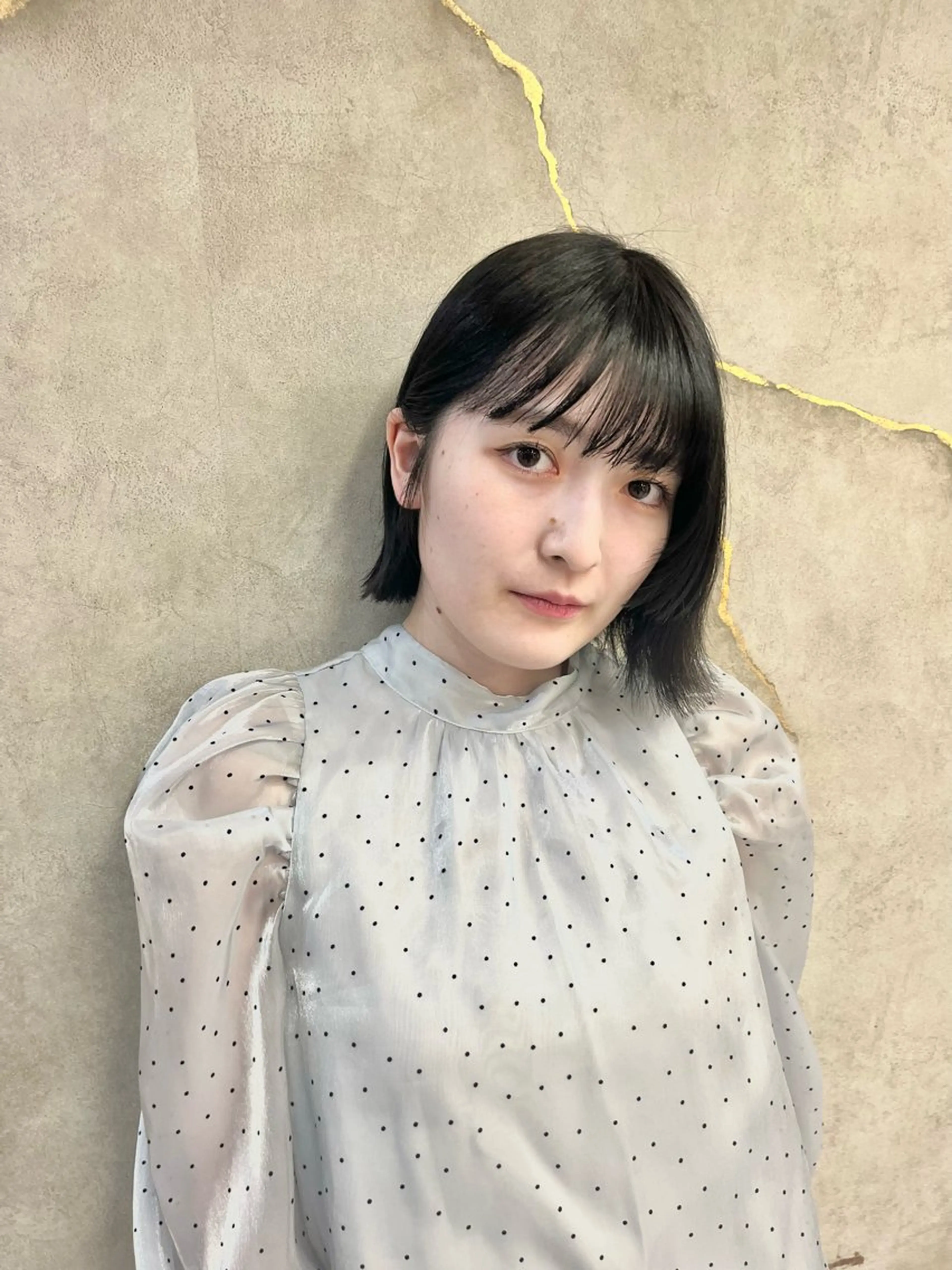 ミディアム カラー ヘアアレンジ 切りっぱなしボブ ボブレイヤー ボブ くびれヘア 顔まわりレイヤー ボブ｜韓国｜美髪矯正 ｜amika🌙のヘアスタイル