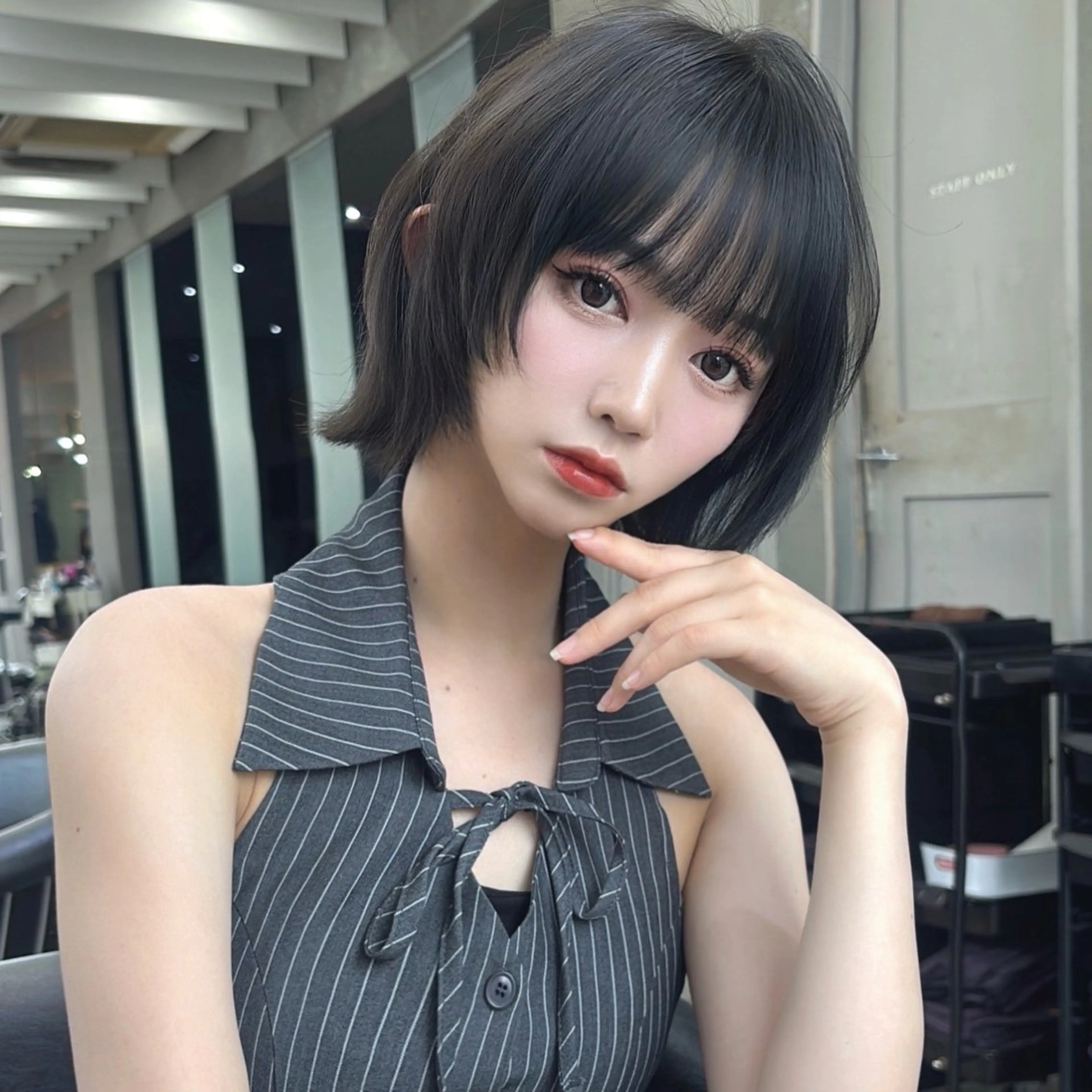 ミディアム カット ヘアカラー トリートメント 顔周り\透明感カラ ー\まりんのヘアスタイル