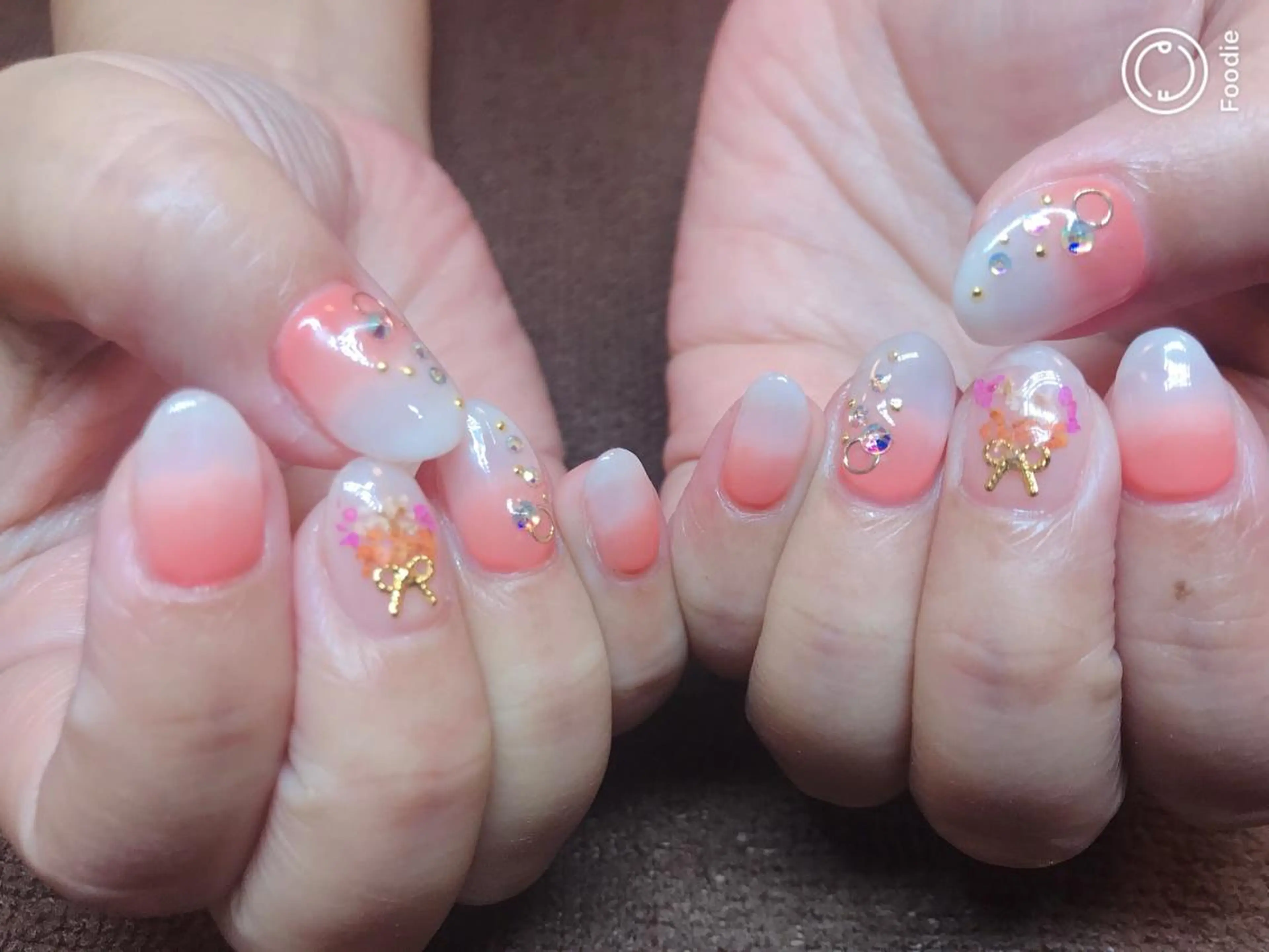 ミディアム ネイル ハンドネイル M. KOTOMIのネイルデザイン