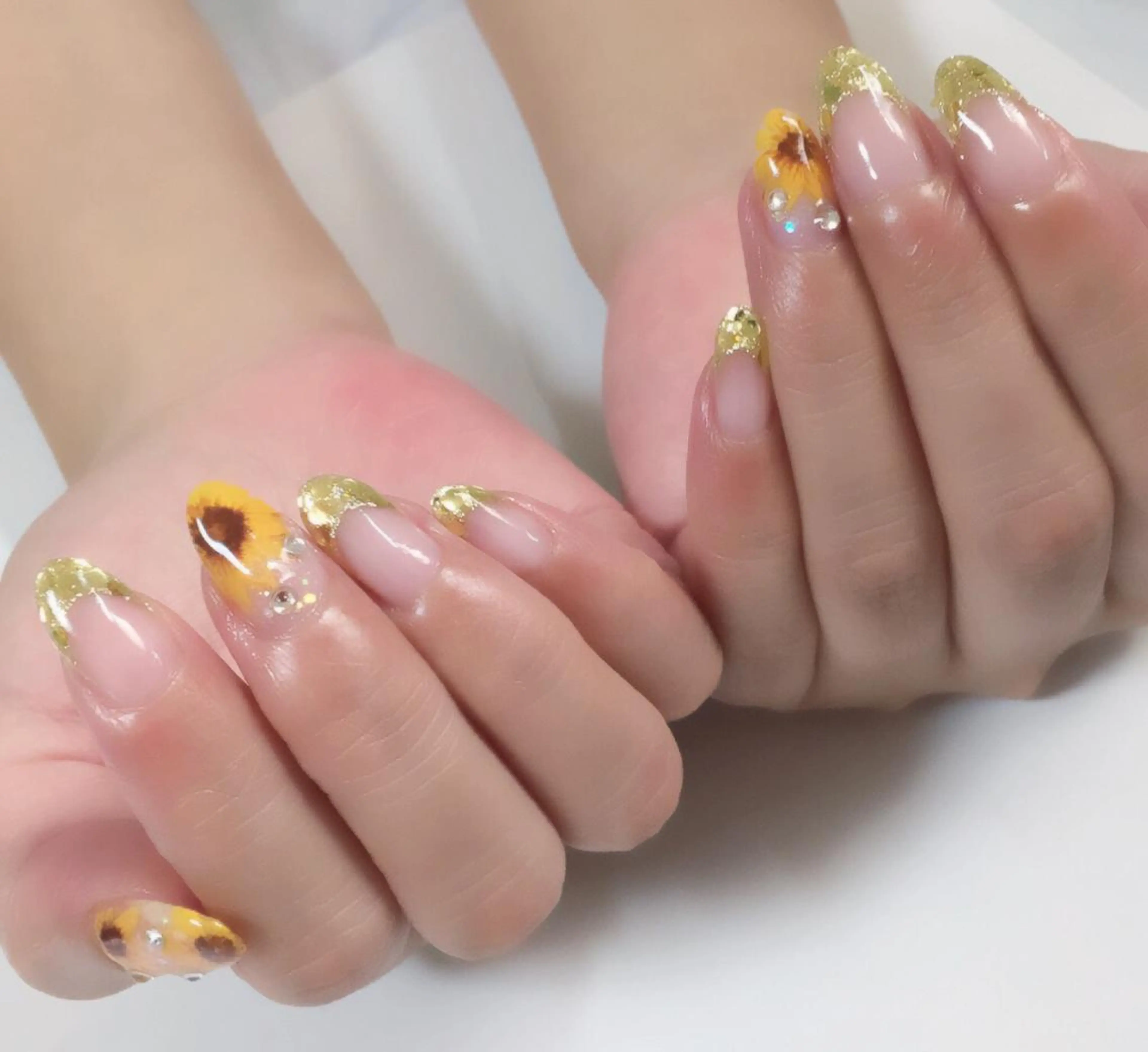 ネイル アートネイル ラメ(グリッター) 40代からの爪を守る ×ケア重視サロン♡のネイルデザイン