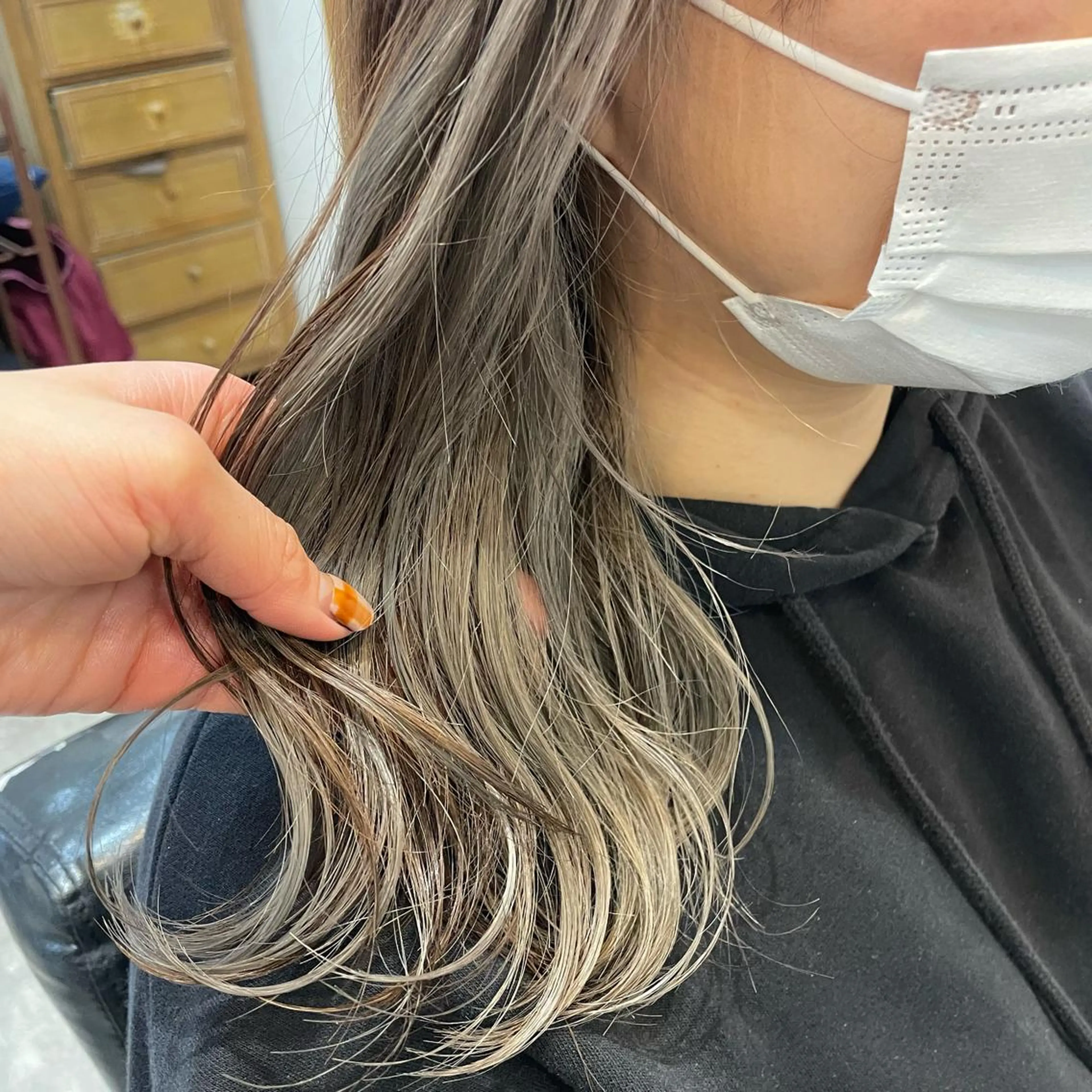 セミロング カット ヘアカラー 🫧艶髪/ブリーチ 🐳honami🫧のヘアスタイル