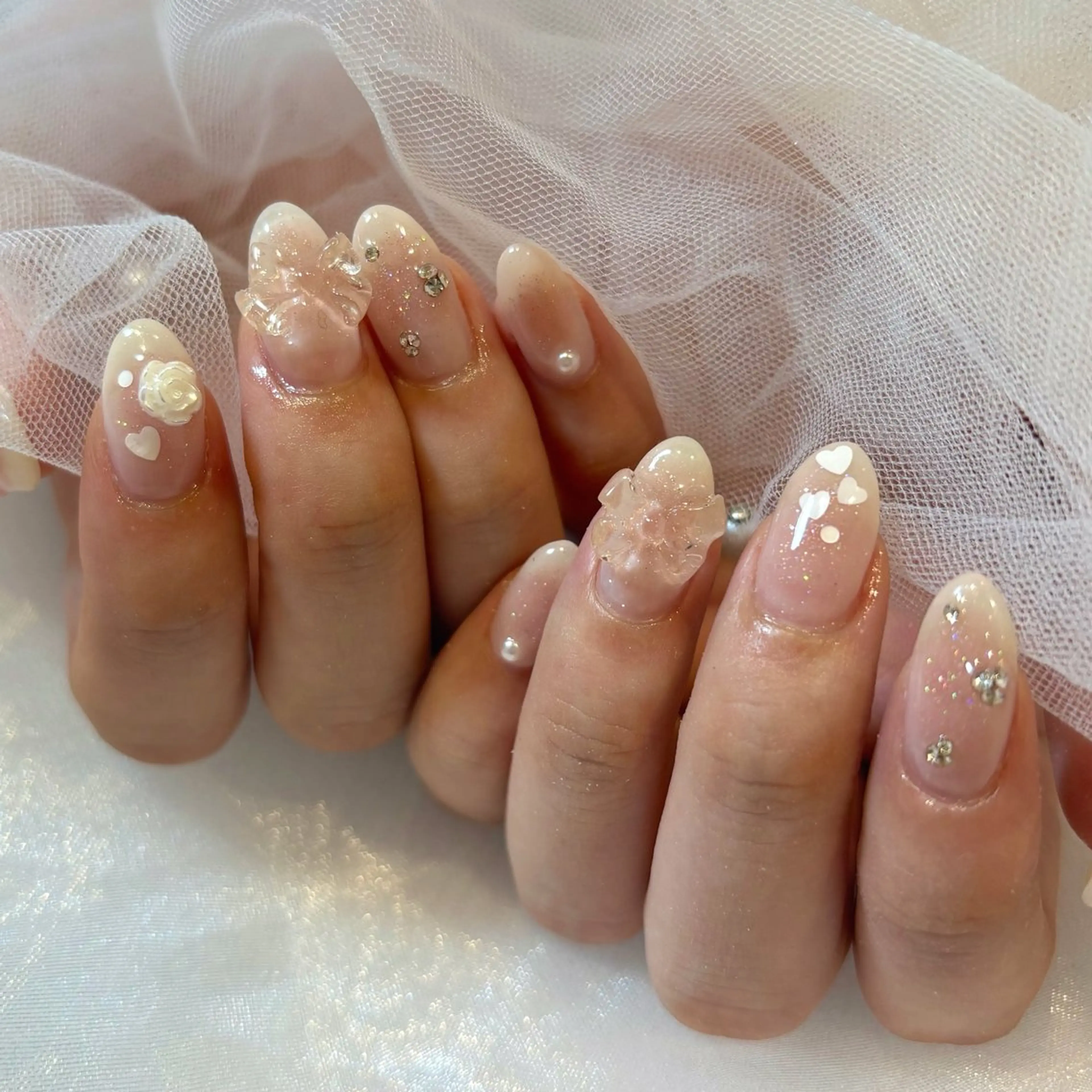 ネイル ジェルネイル ニュアンスネイル ハンドネイル eight横浜🧸 kumabeのネイルデザイン