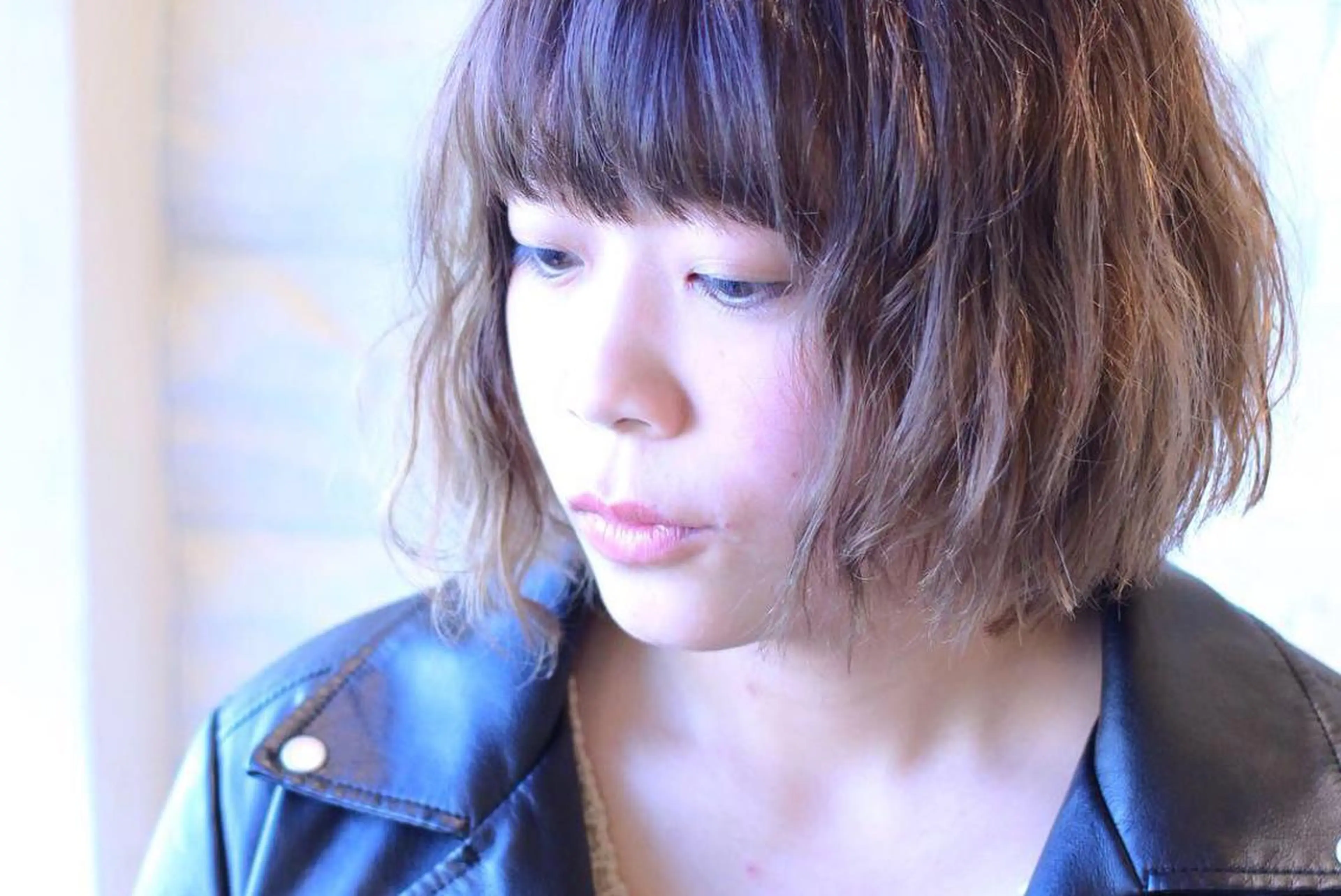 ショート カラー パーマ ブリーチ グラデーションカラー ボブ 土居 正季のヘアスタイル