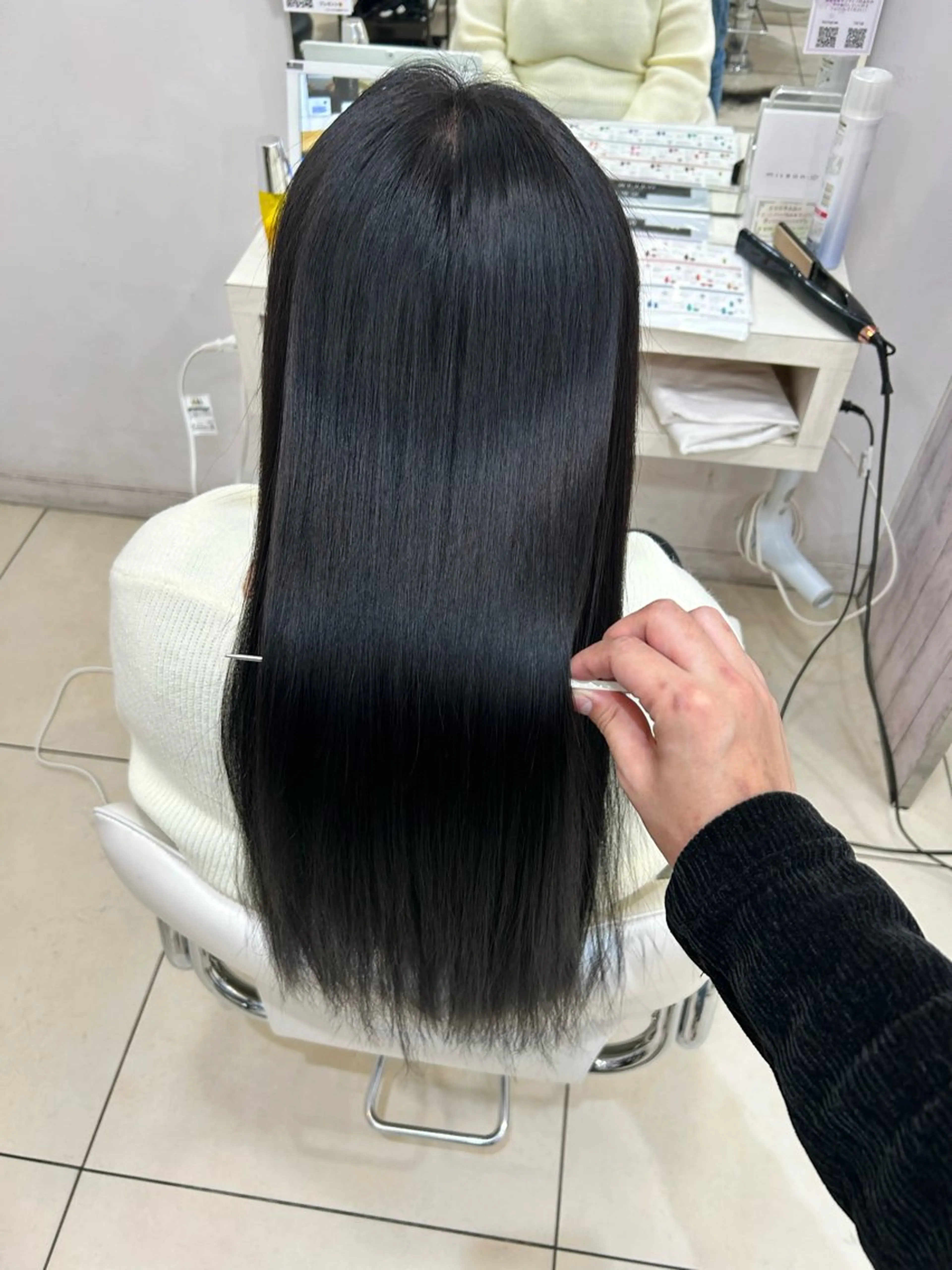 ロング カット 縮毛矯正 トリートメント 艶髪の神様 瀧田嵐士🇰🇷のヘアスタイル