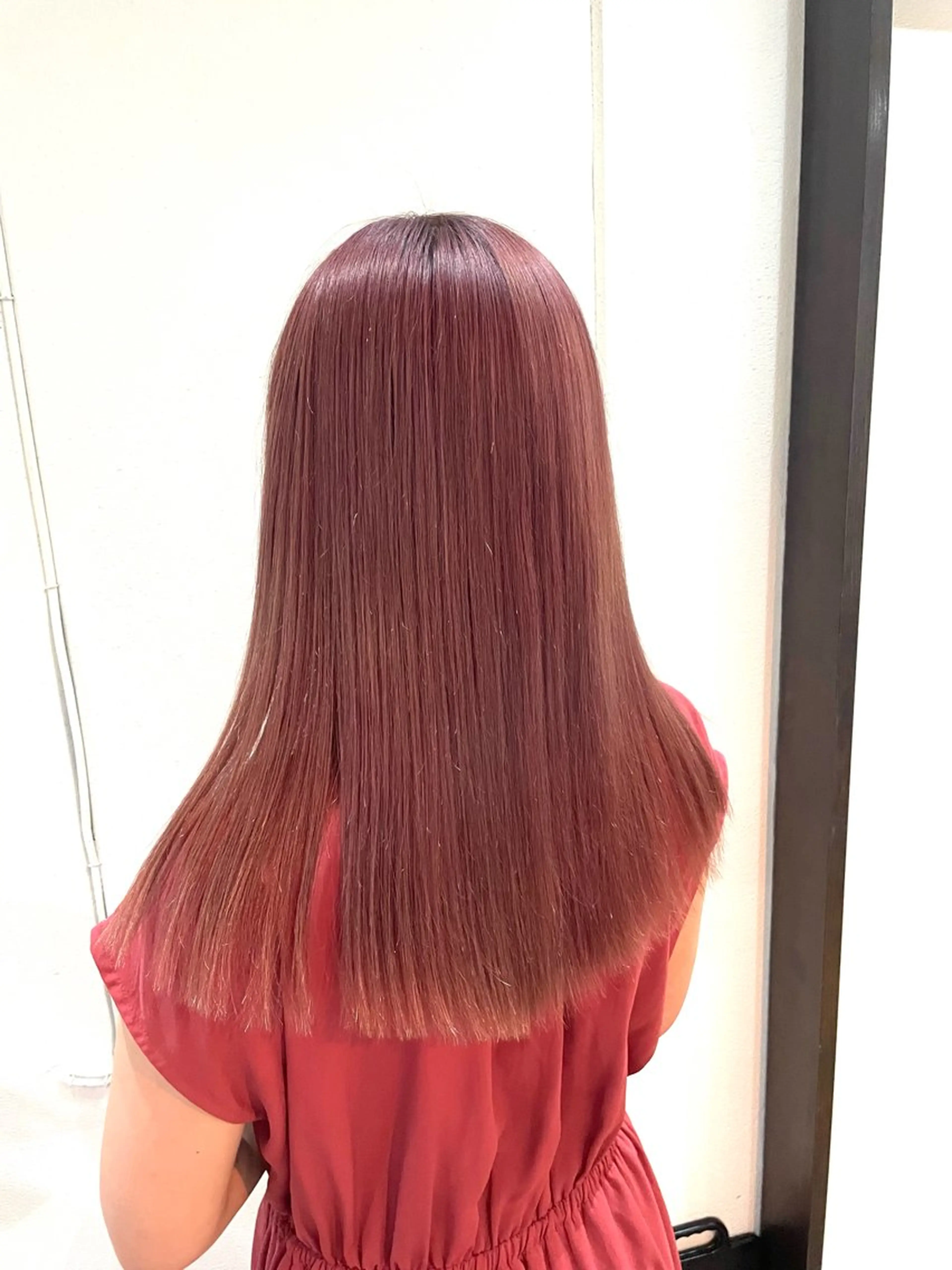 ロング カラー 透明感カラー ピンクカラー 髪質改善サロンLOUIMADNA栄店所属・🌈縮毛矯正特化 杉浦　夏生のヘアスタイル