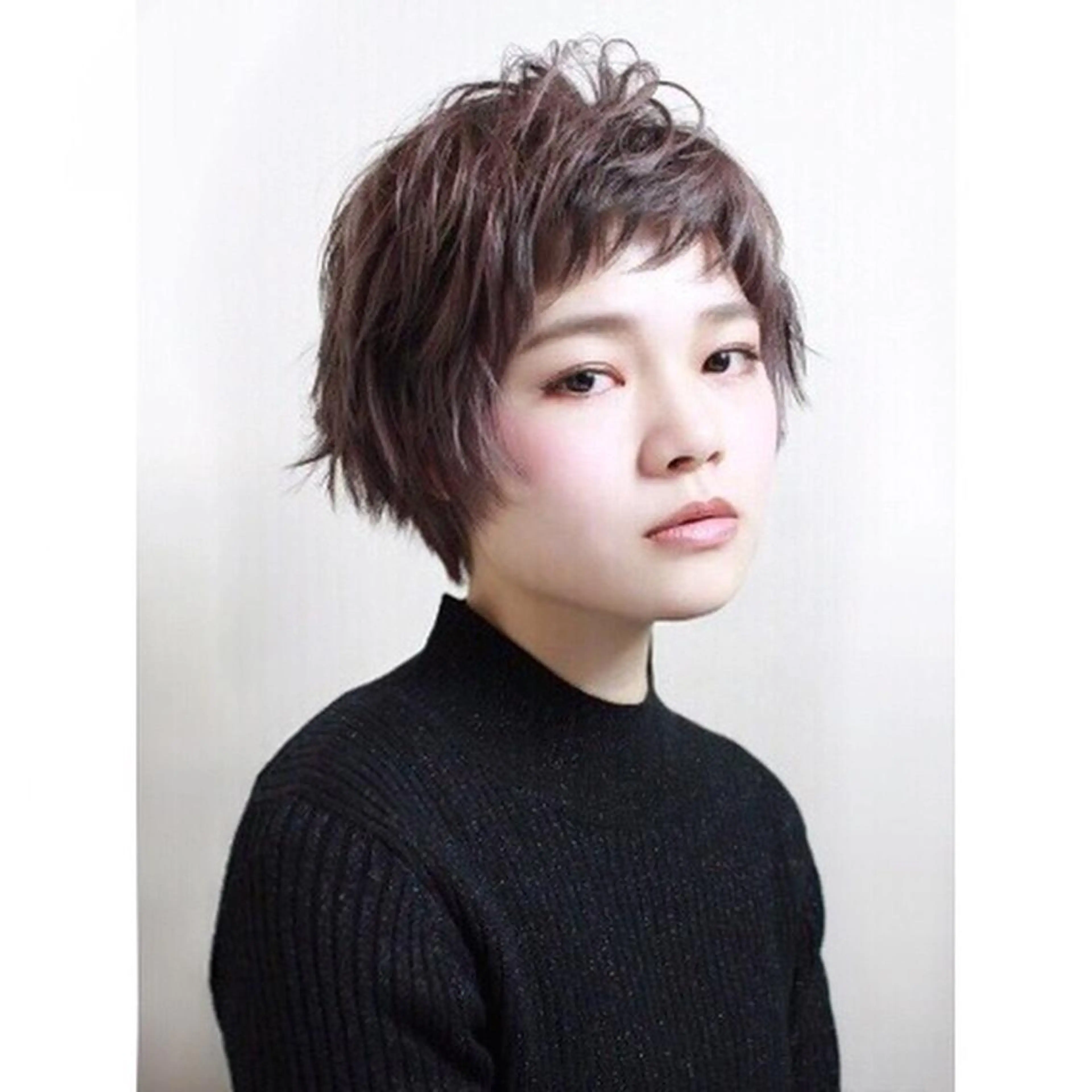 ショート カラー パーマ ピンクカラー バイオレットカラー ショートヘア TONI&GUY福岡天神所属・牧野 美波のヘアスタイル