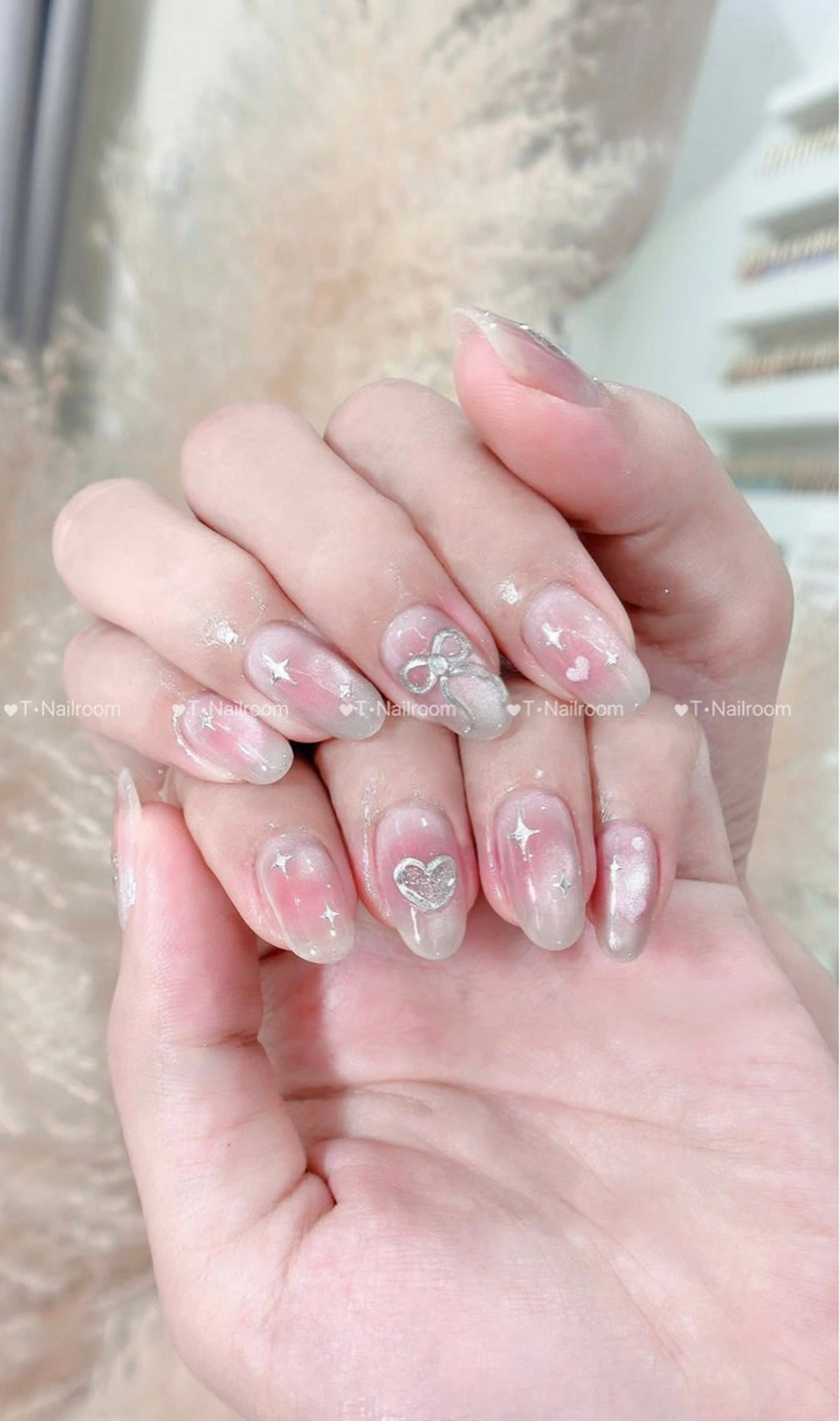 ネイル 韓国ネイル 持ち込み ニュアンスネイル ネイルチップ ハンドネイル Rose Ana.Chuoのネイルデザイン