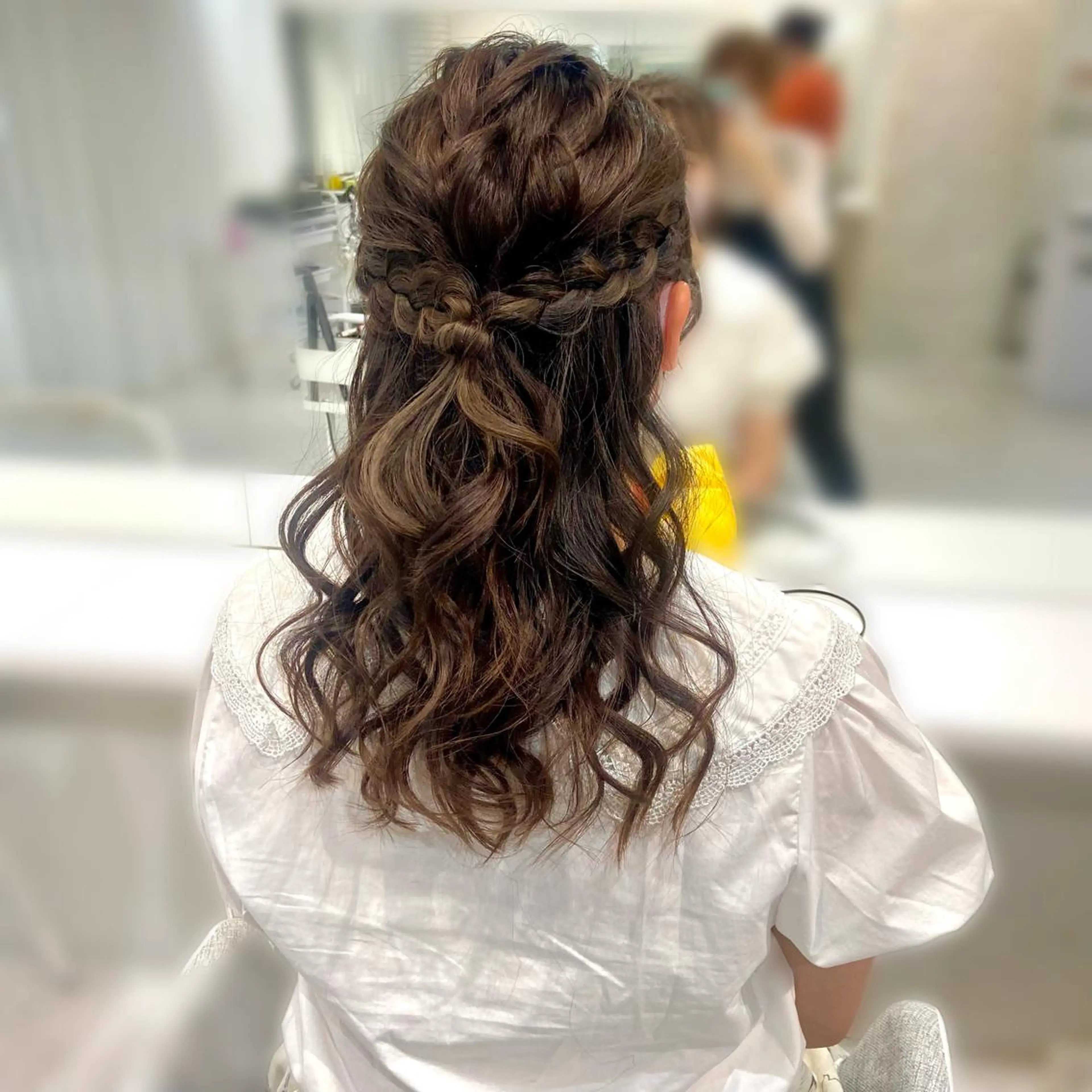ヘアアレンジ ハーフアップ 奥出 祐菜のマツエク・マツパデザイン