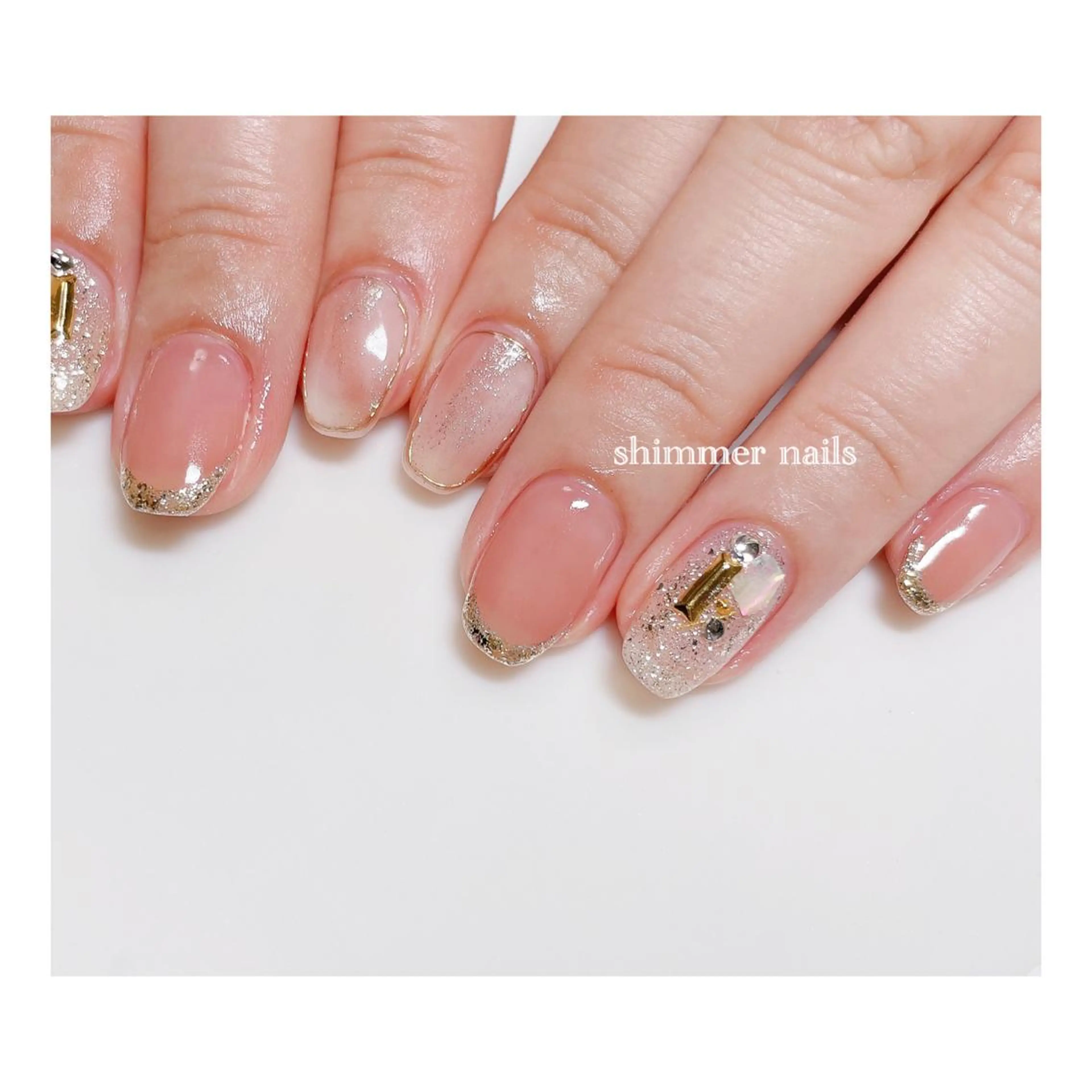 ネイル ゴールド shimmer nailsのネイルデザイン