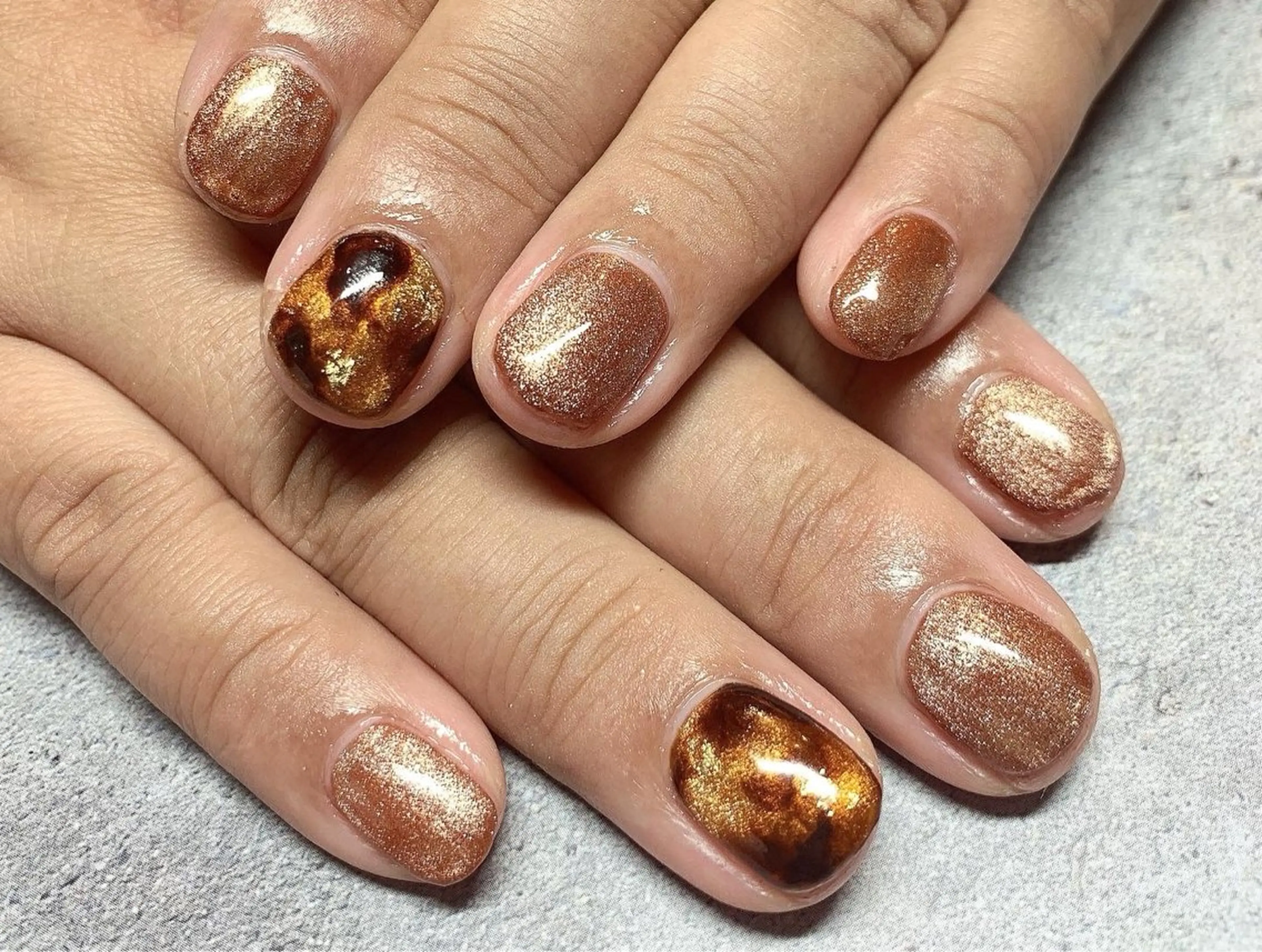 ネイル べっ甲ネイル マグネットネイル takamin._.nail所属・t. takamiのネイルデザイン