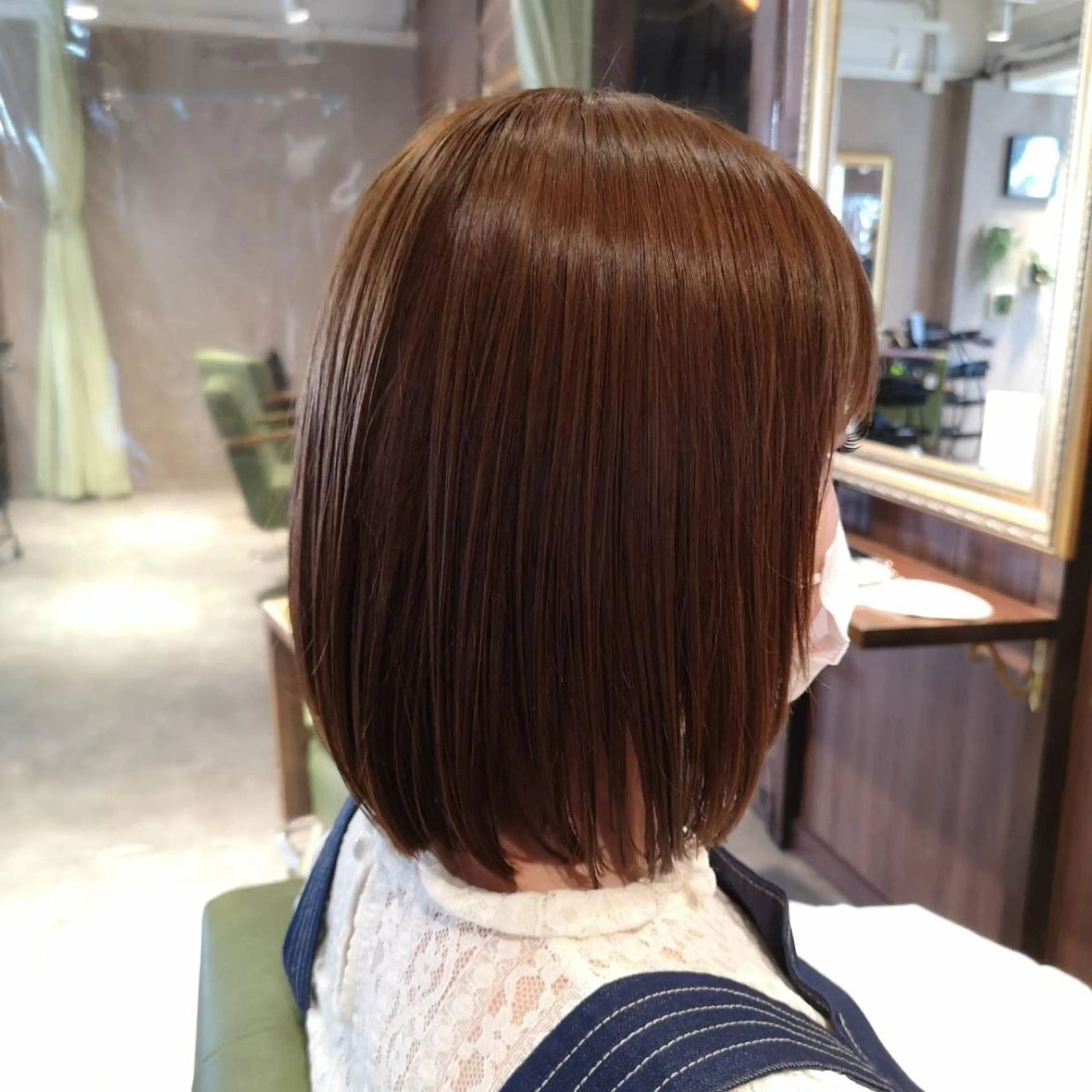 ミディアム カラー 岩永 瑞希のヘアスタイル