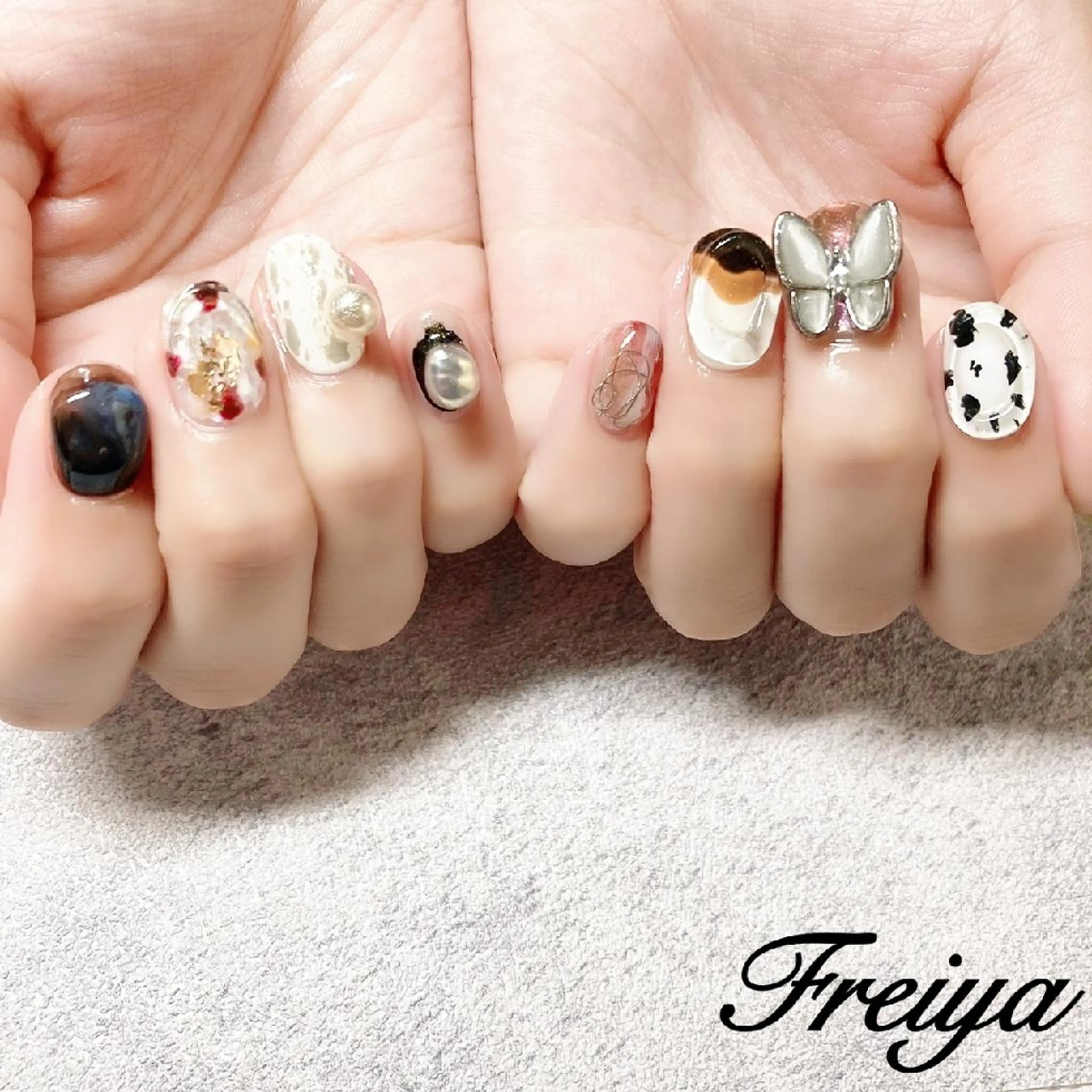 ネイル FREIYA所属・FREIYA マツエク、ネイルの眉毛・アイブロウイメージ