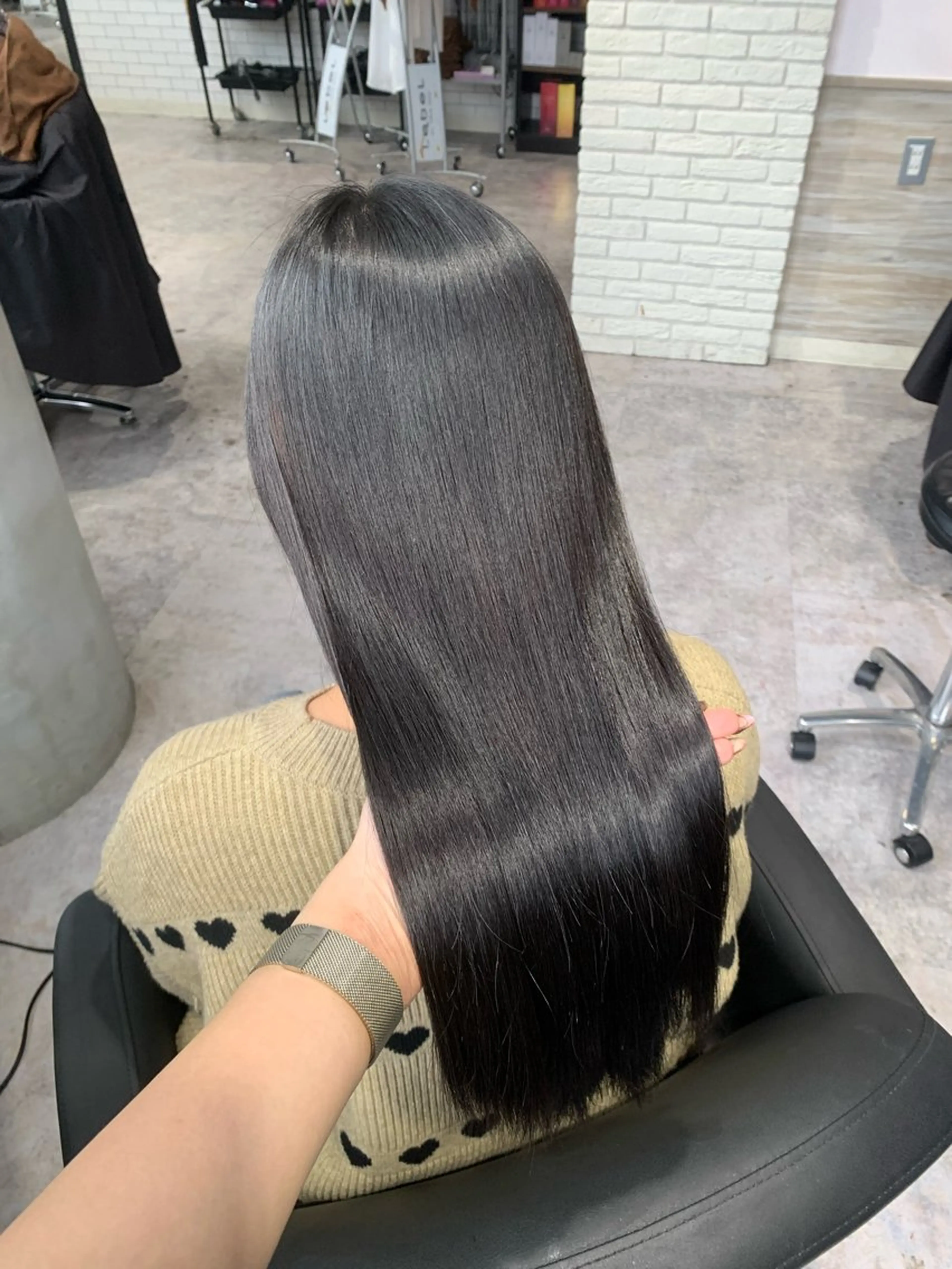 ロング shes茶屋町アリサ 🎀顔周り×韓国風のヘアスタイル