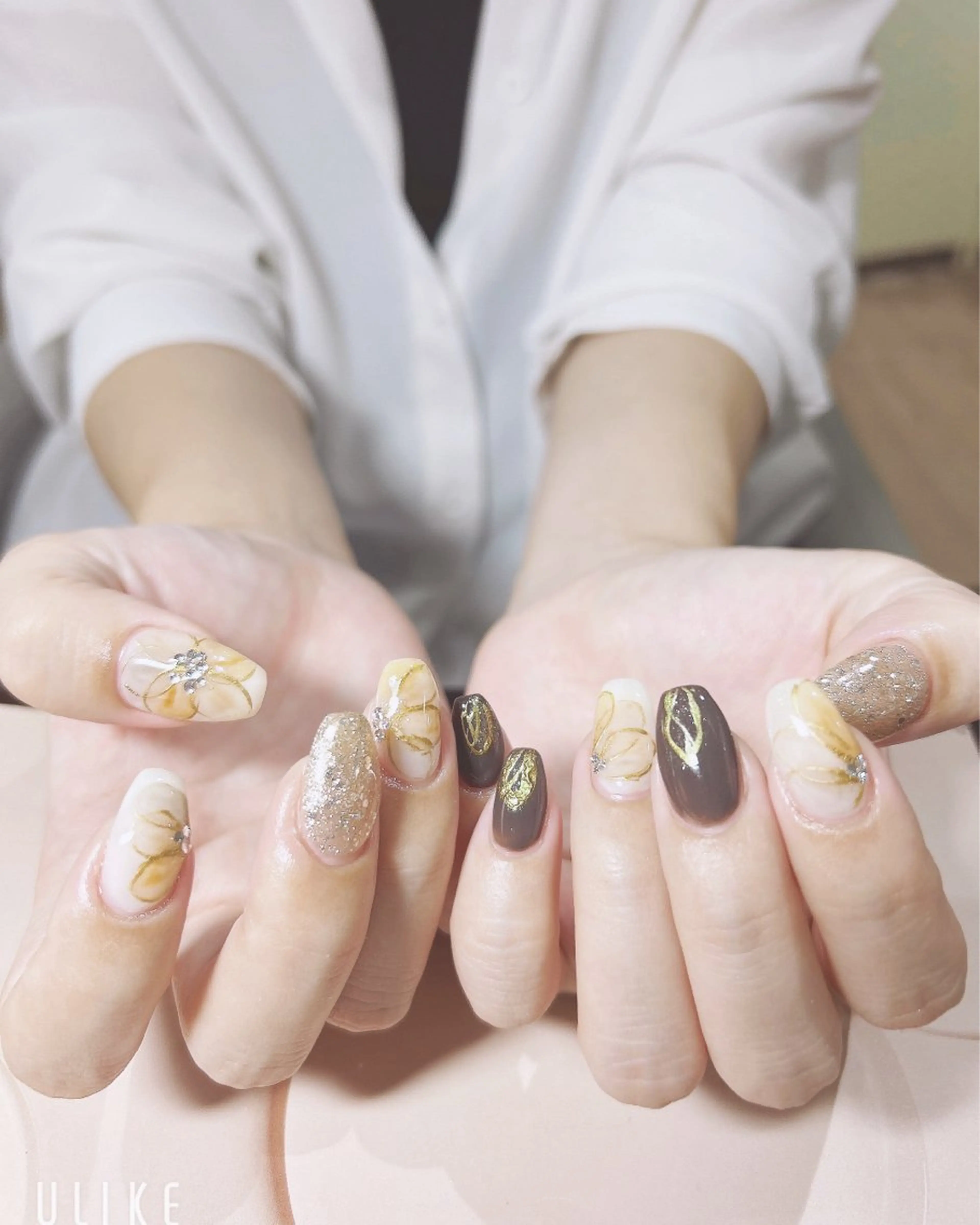 ネイル フラワーネイル ニュアンスネイル ハンドネイル 吉野✨ ネイルデザイナー✨のネイルデザイン
