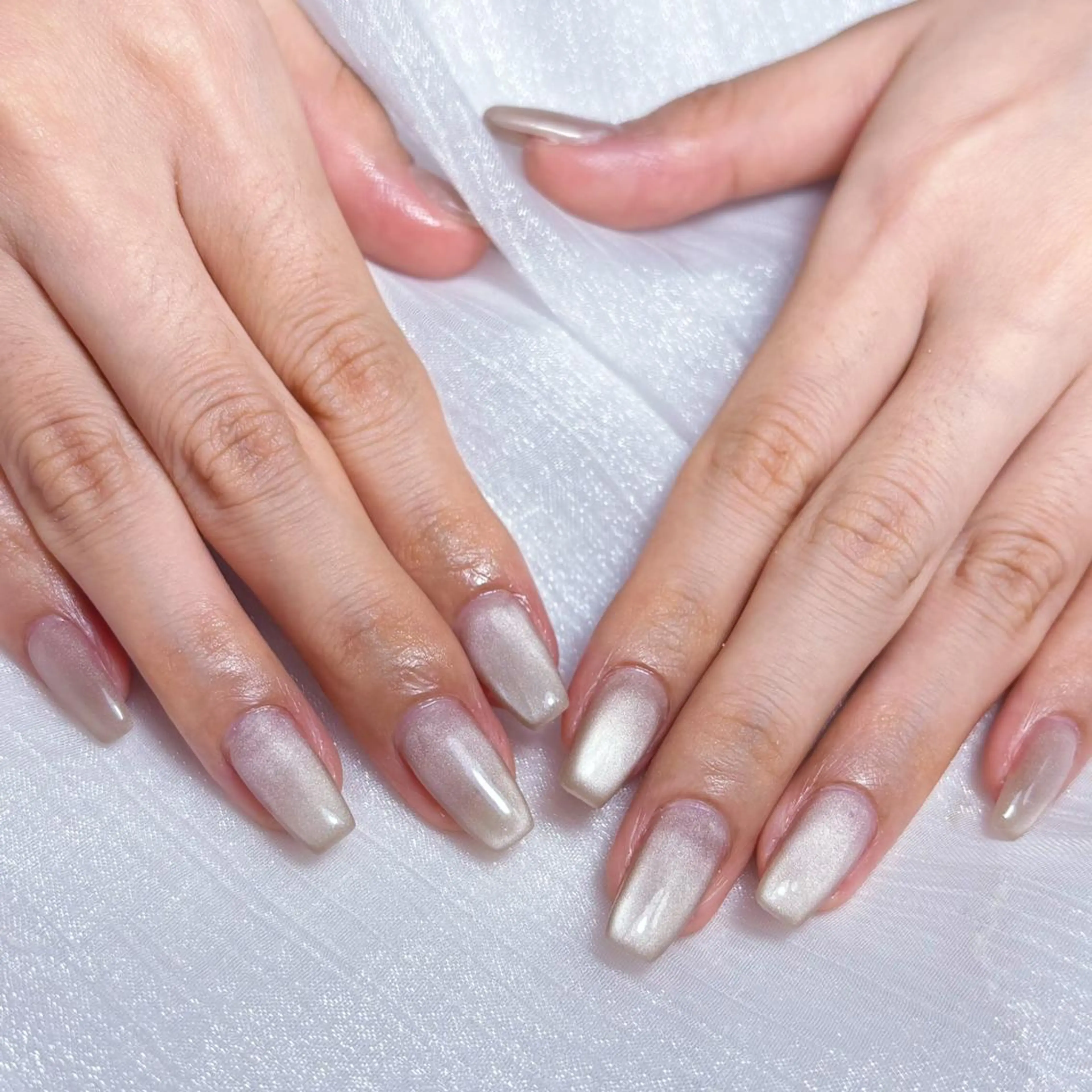 ネイル アートネイル オーロラネイル ガーリー キラキラネイル 韓国ネイル ハンドネイル DIAMOND 💅のネイルデザイン