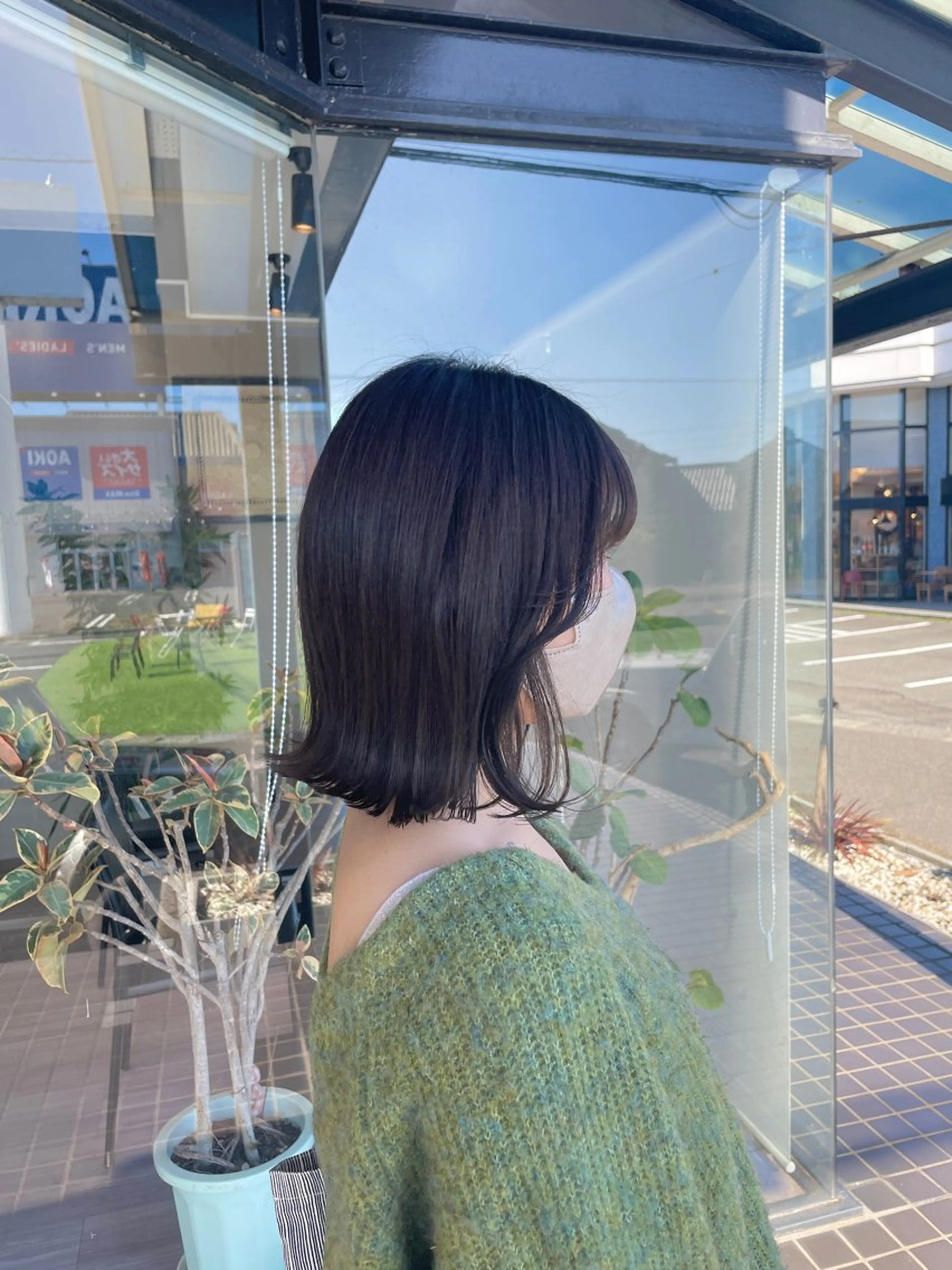 ミディアム カラー グレージュ オリーブグレージュ オリーブグレー alu所属・マキノ キョウカのヘアスタイル