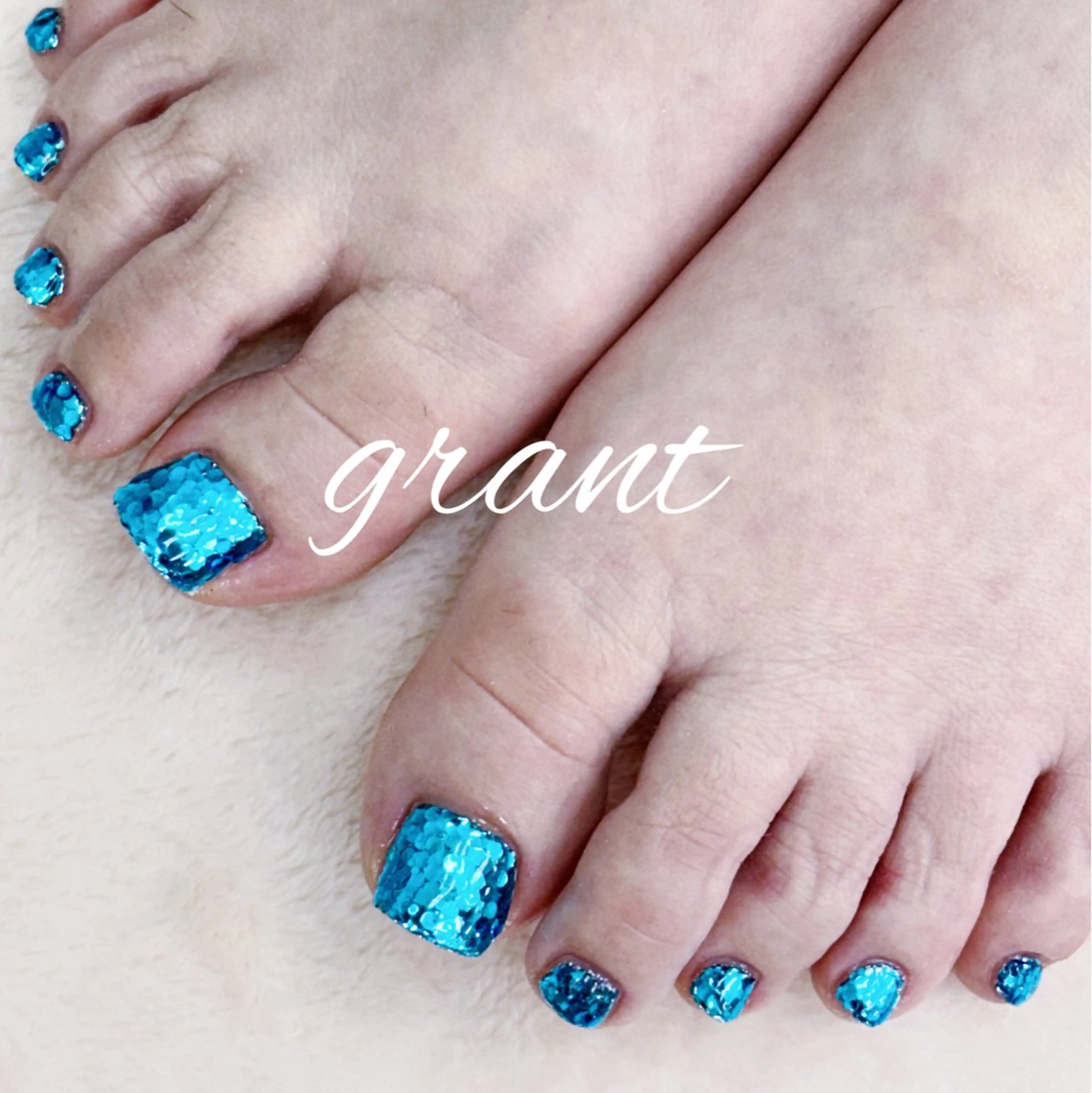 ネイル フットネイル キラキラネイル フットネイル nail salon grant所属・nailsalon grantのネイルデザイン