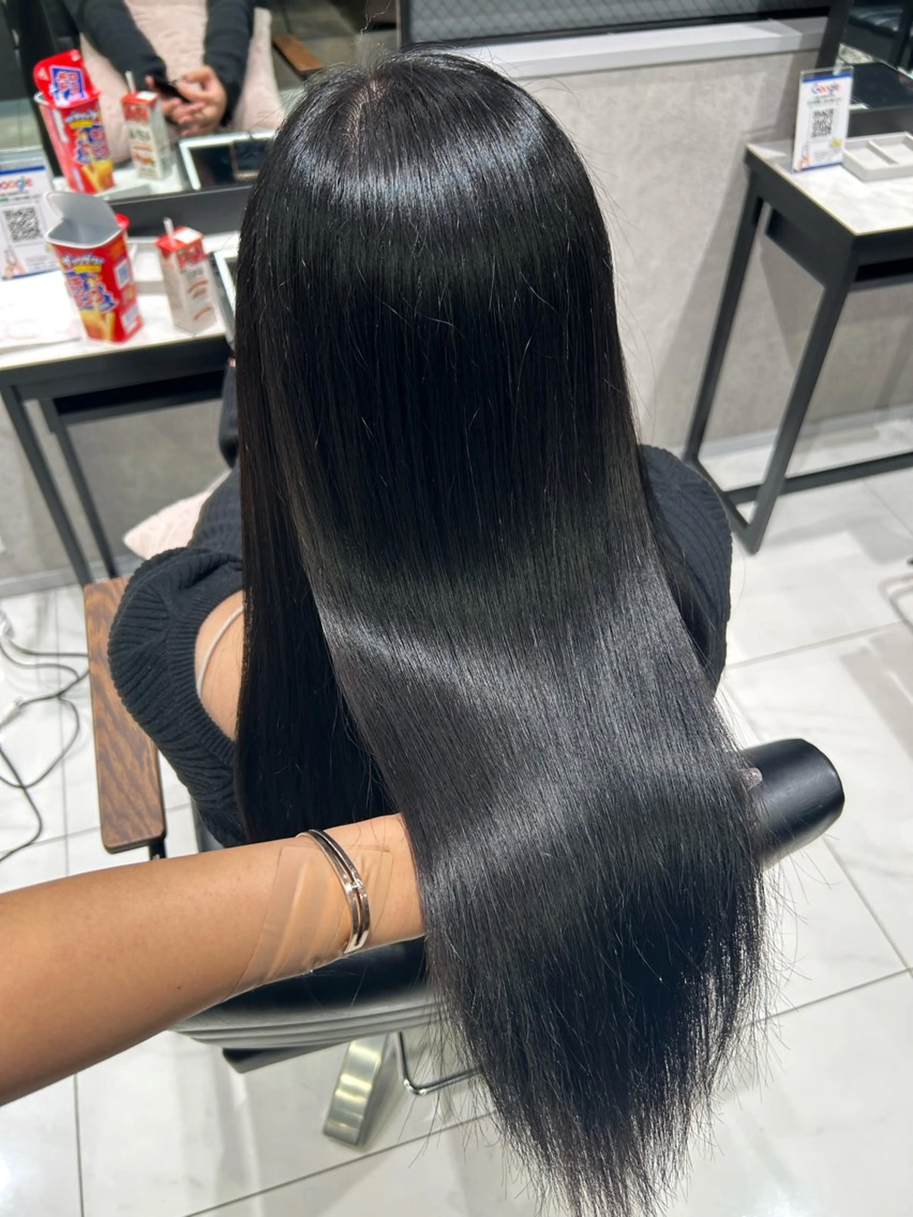 カラー カット ヘアカラー トリートメント 透明感カラー🩵 束感まつげ🪼海月のマツエク・マツパデザイン
