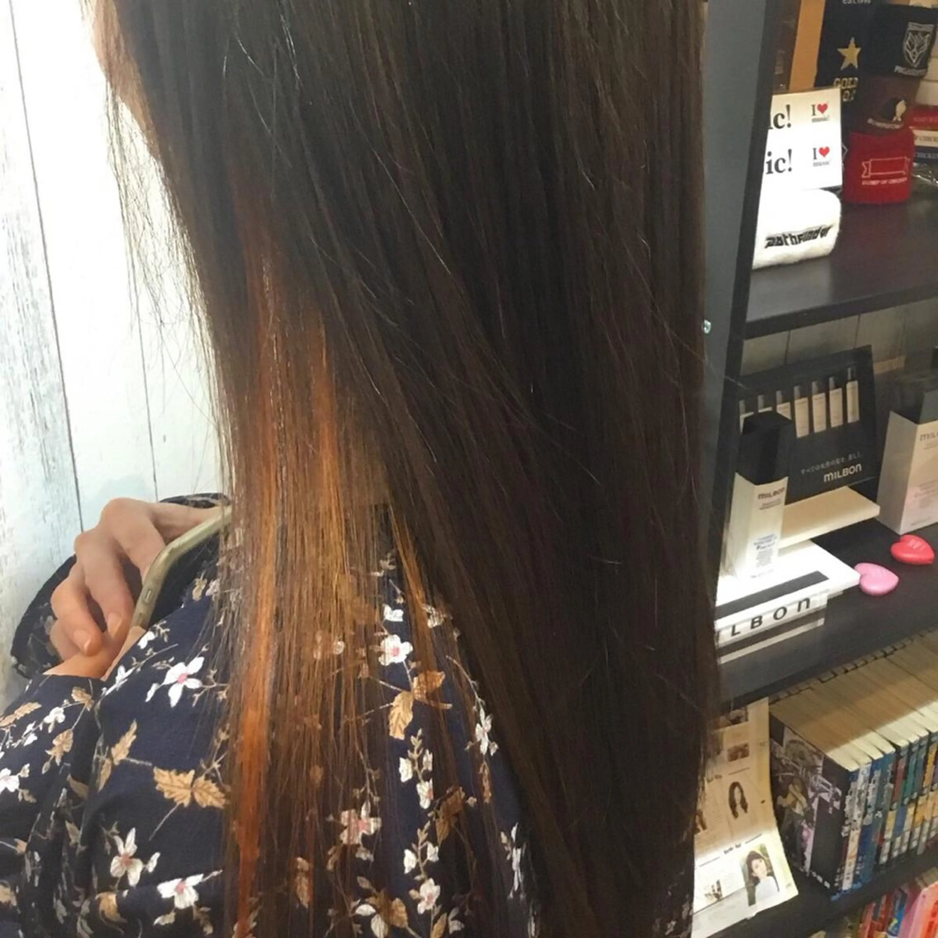 ロング カラー embrace エンブレイスのヘアスタイル