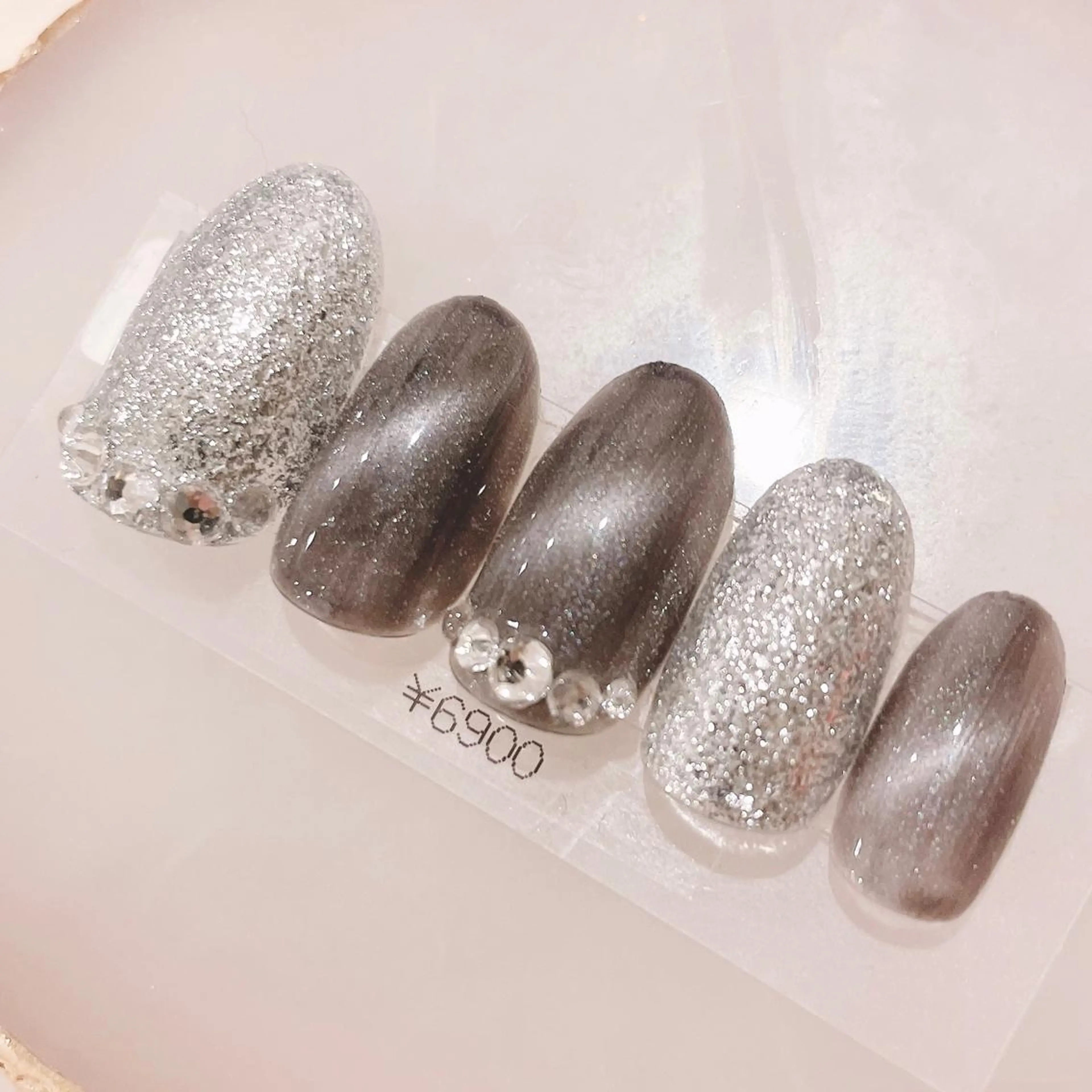 ネイル マグネットネイル ハンドネイル CHIARA nailsのネイルデザイン