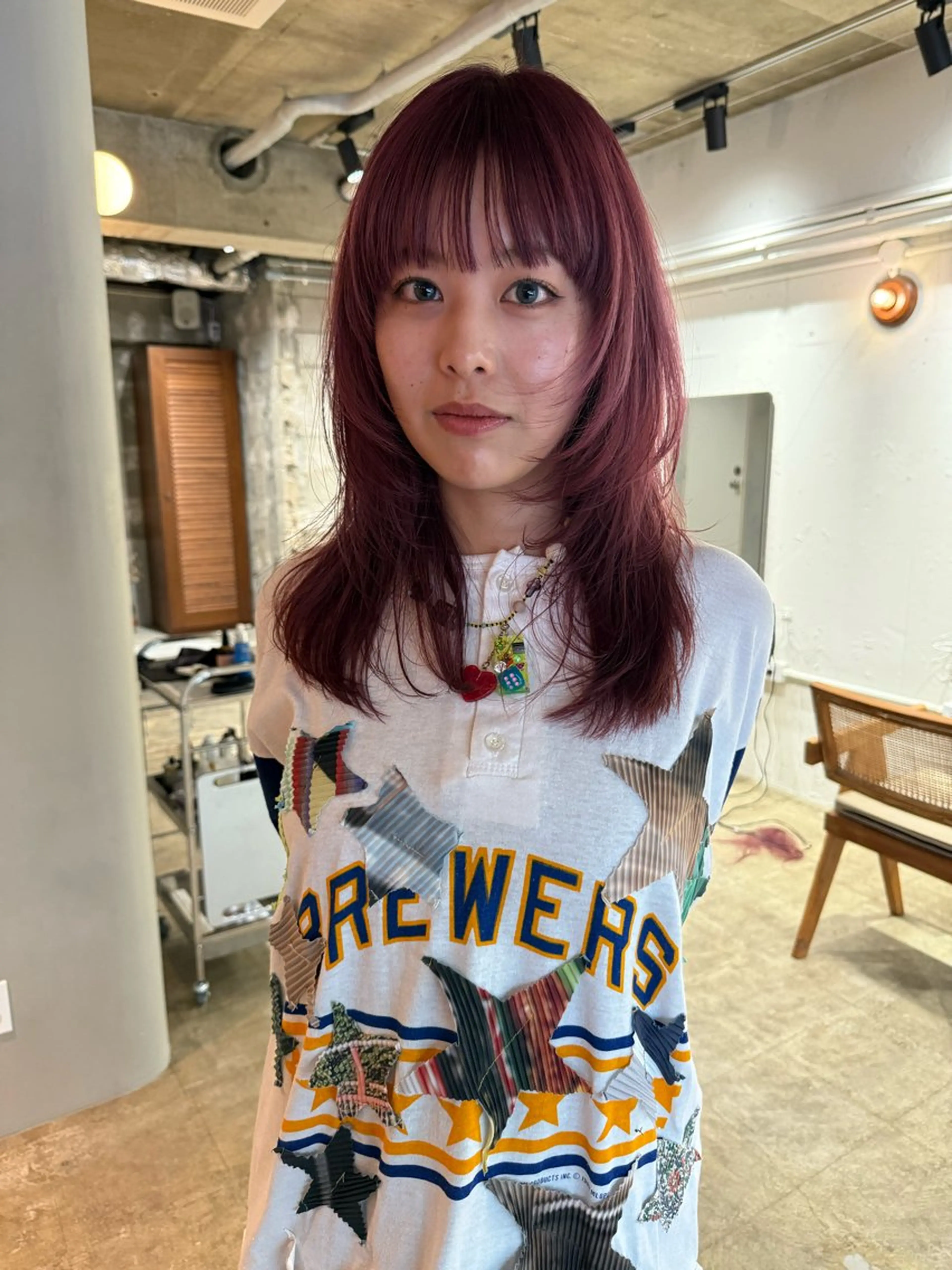 セミロング カラー カシス ピンクカラー ヘアカラー トリートメント ヘアセット ere 代々木公園所属・みほ/髪質改善カラー /ニュアンスパーマのヘアスタイル