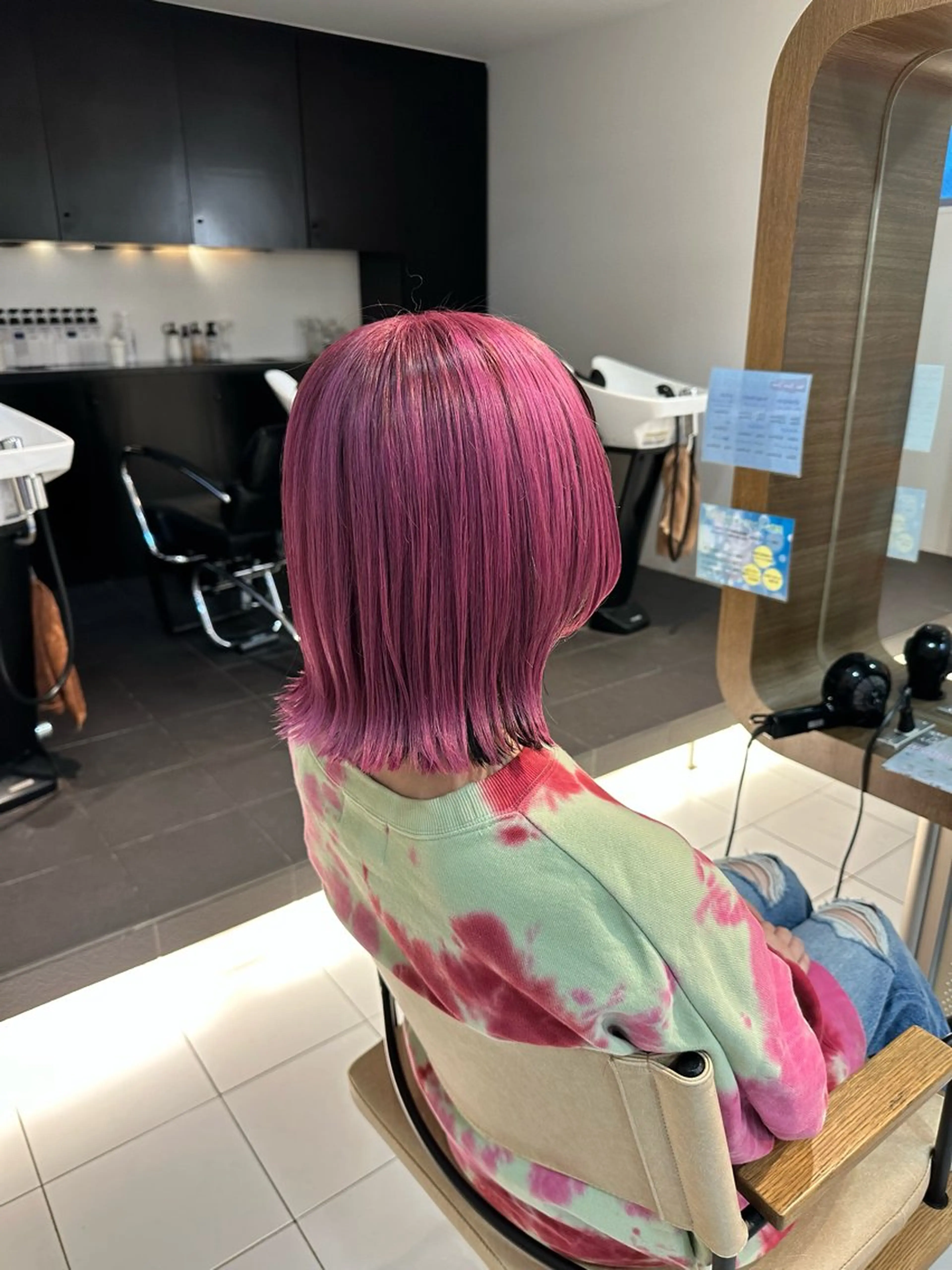 ショート カラー ブリーチ ピンクカラー ピンクパープル パープルカラー アニメオタク美容師✂ miharuのヘアスタイル